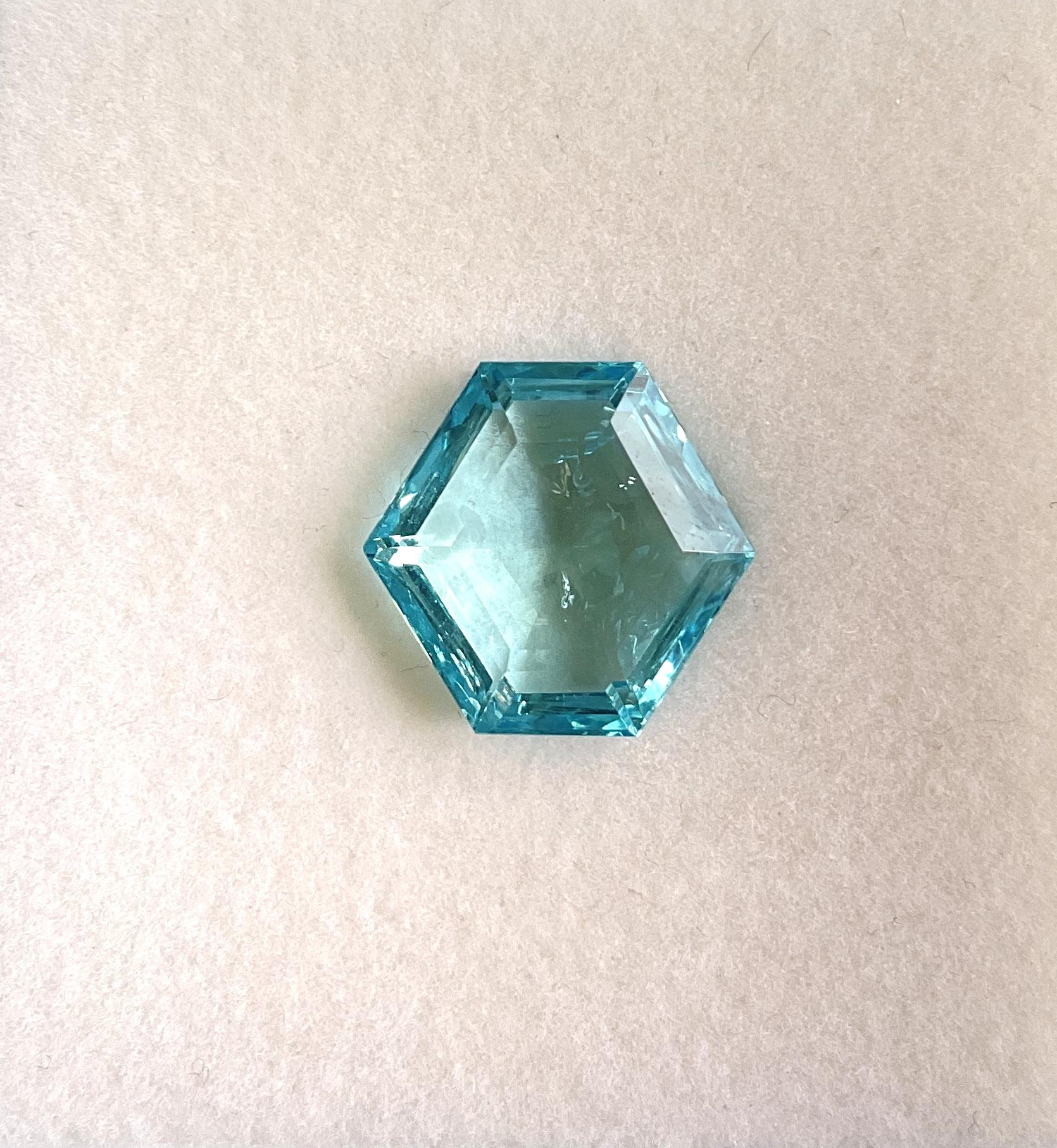 24.16 Carats Aquamarine Top Quality  Hexagon Cut Stone For Jewelry Natural Gem For Sale 2