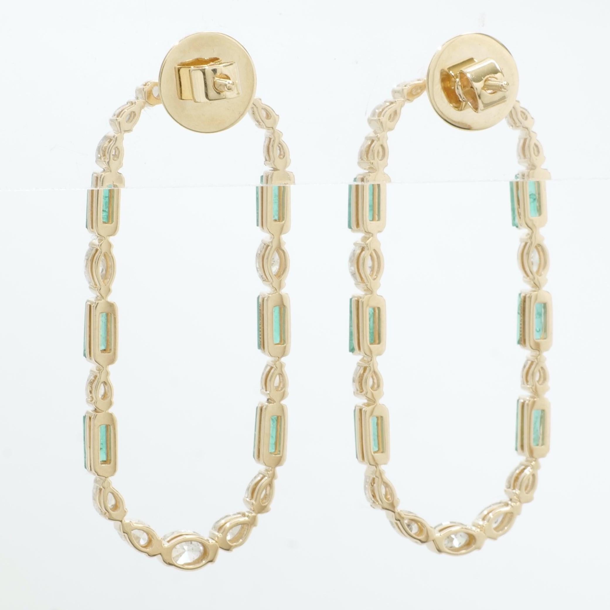Women's 2.41ct Emerald Gemstone Earrings with Diamond in 14K Solid Gold (Certified) For Sale