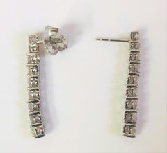 2.41ct Graduated Diamond Dangle Earring