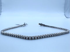 2.41ct Tennis bracelet 18KT gold dainty well made bracelet