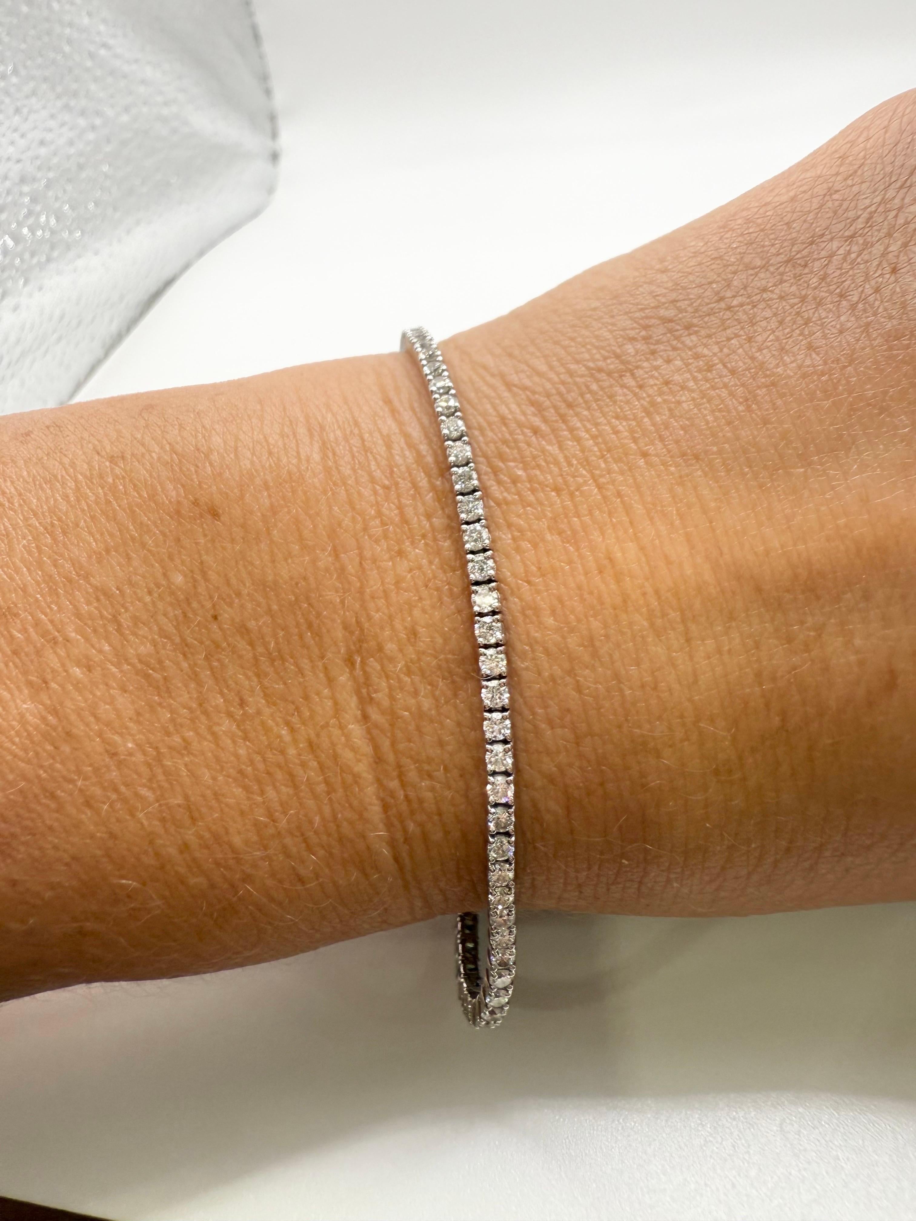 da uomo o donna 2,41ct Bracciale da tennis in oro 18KT, delicato e ben fatto in vendita