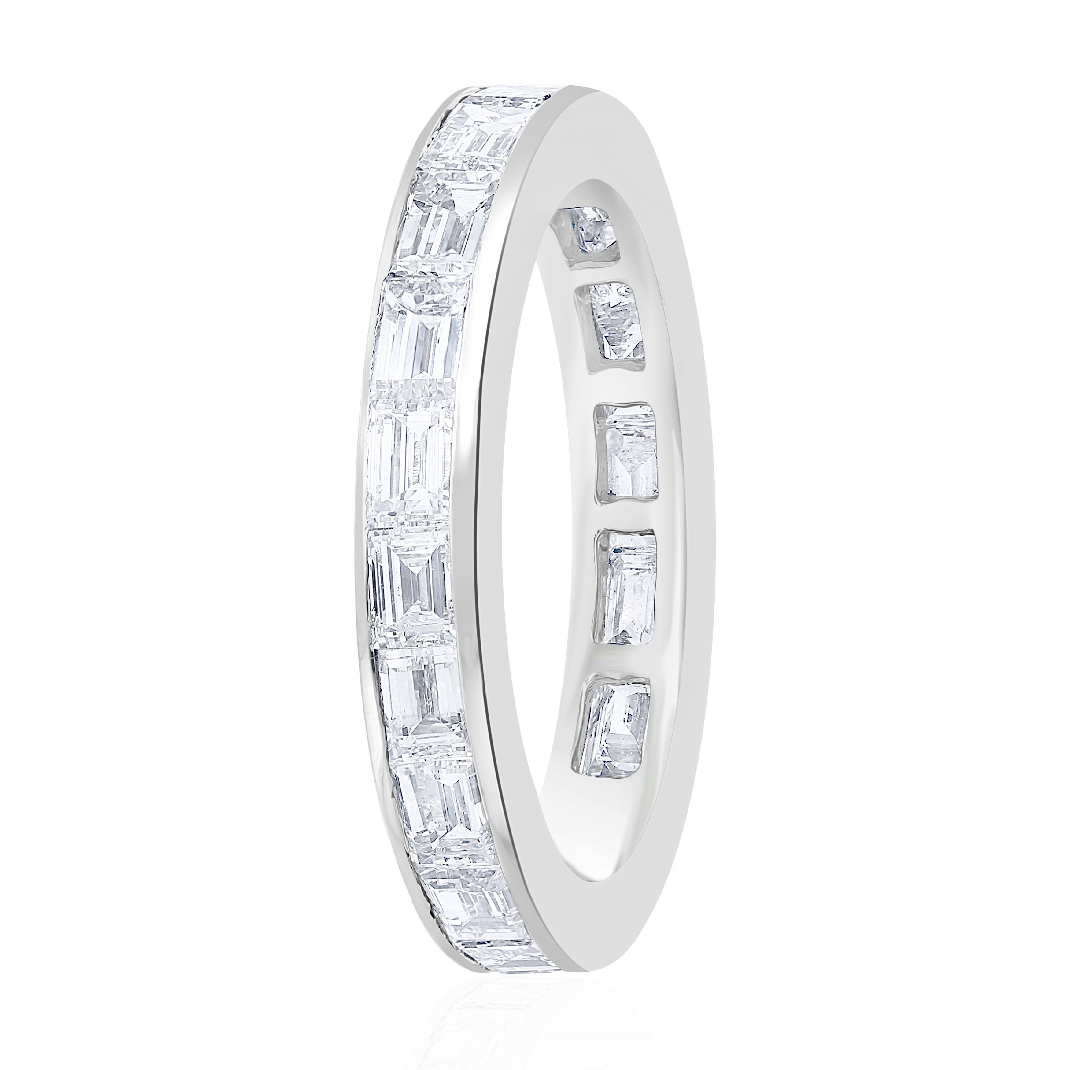 Straight Baguettes set all the way around totaling 2.42 Carats.
I-J color, VS Clarity.
14 Karat White Gold.
Size 6.