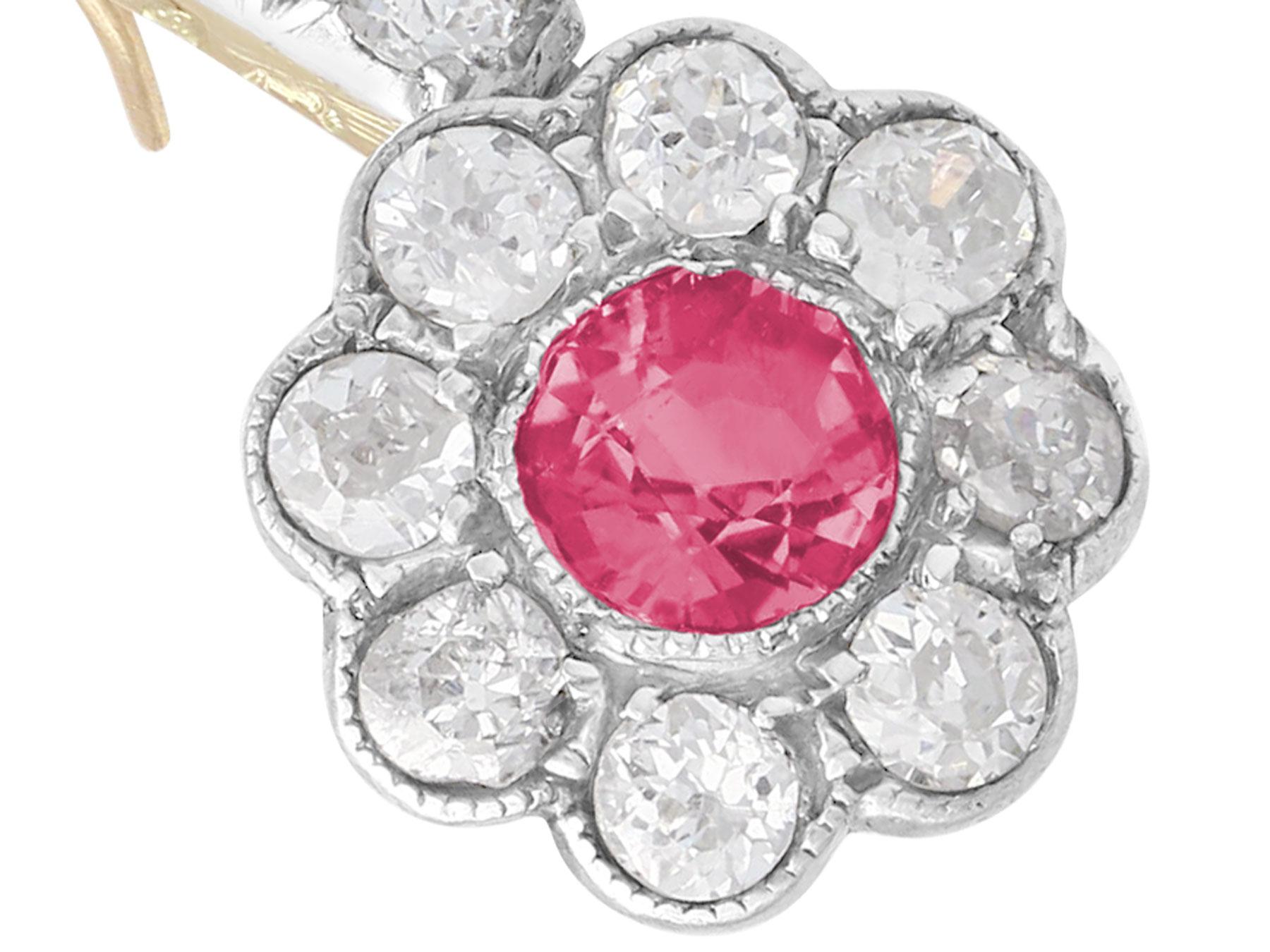 Tropfenförmige Ohrringe aus 2.42 Karat Diamant und 1,05 Karat rosa Saphir im Angebot 1