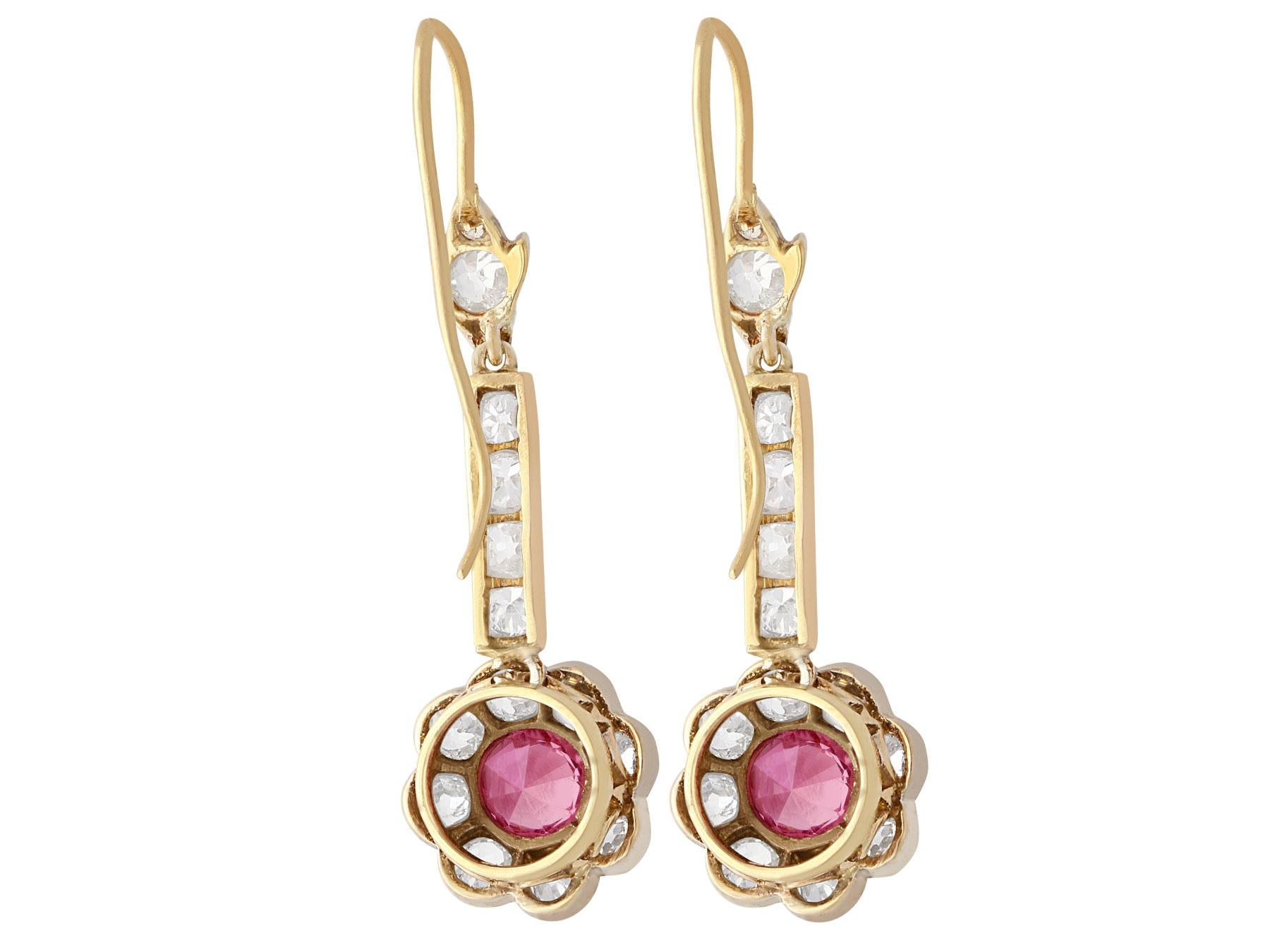 Tropfenförmige Ohrringe aus 2.42 Karat Diamant und 1,05 Karat rosa Saphir im Angebot 2