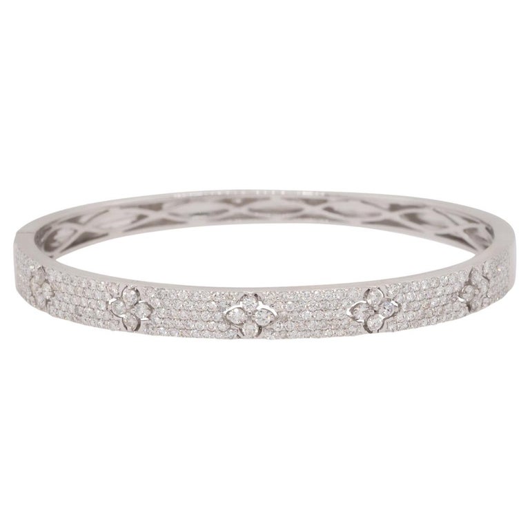 2.42 Carat Diamond Pave Clover Bangle Bracelet 18 Karat in Stock For ...