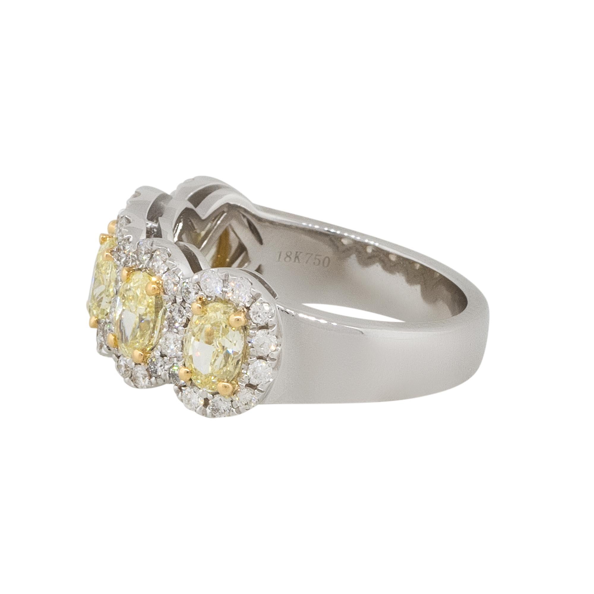 2,42 Karat Fünf ovaler Fancy Gelber Diamant-Halo-Ring 18 Karat auf Lager Damen im Angebot