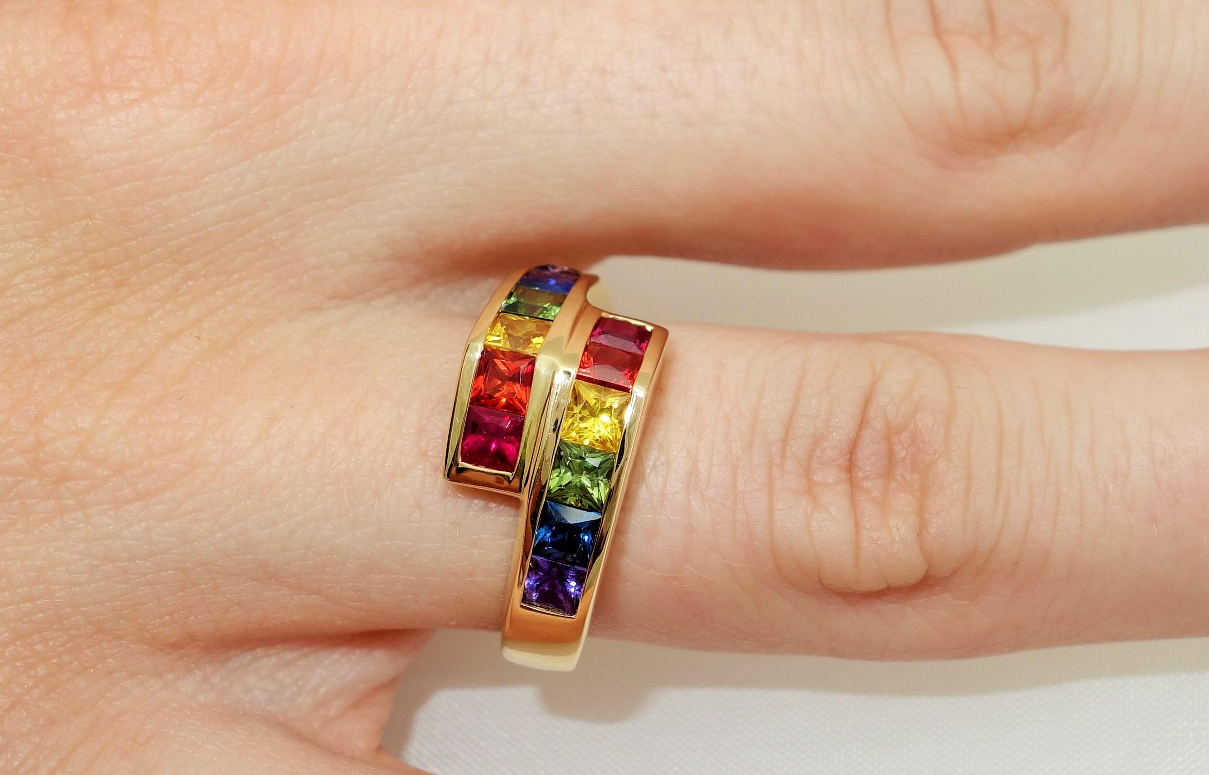 Contemporary 2.42 Carat Princess Cut Multi-Color Sapphire Gold Crossover Ring For Sale