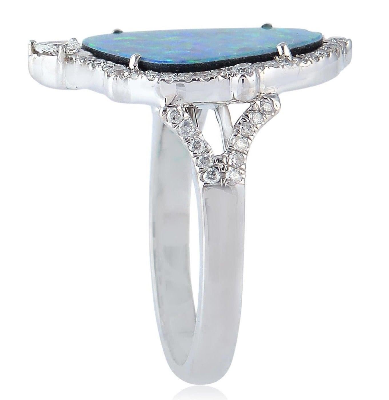 For Sale:  2.42 Carat Opal Diamond 18 Karat Gold Ring 5