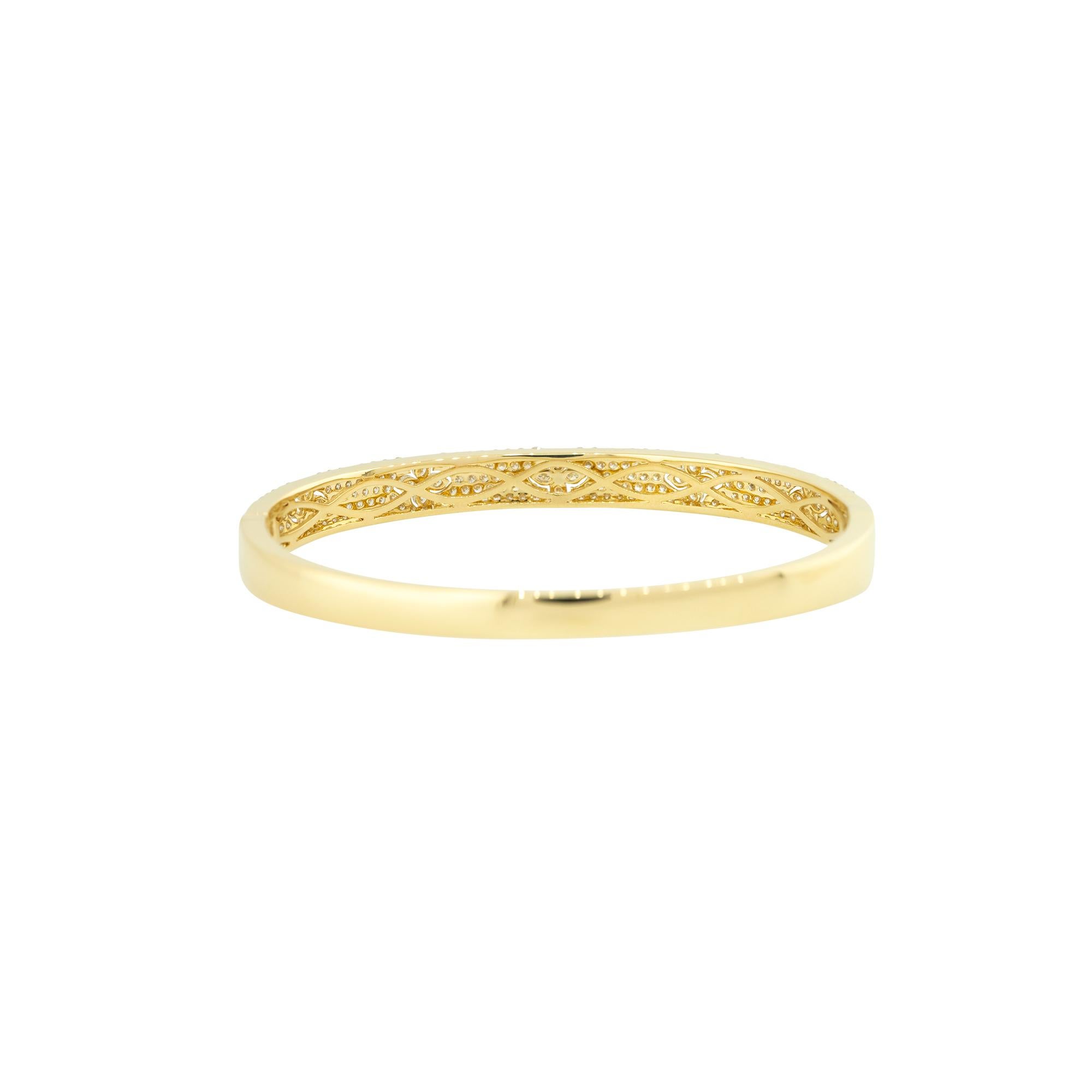 2,42 Karat Pave Diamond 5 Flower Bar Armreif 18 Karat Vorrätig 1