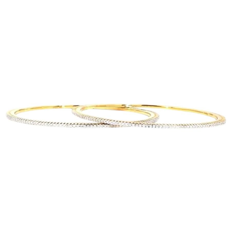Bracciale rigido in oro con diamante rotondo a taglio brillante da 2,42 carati