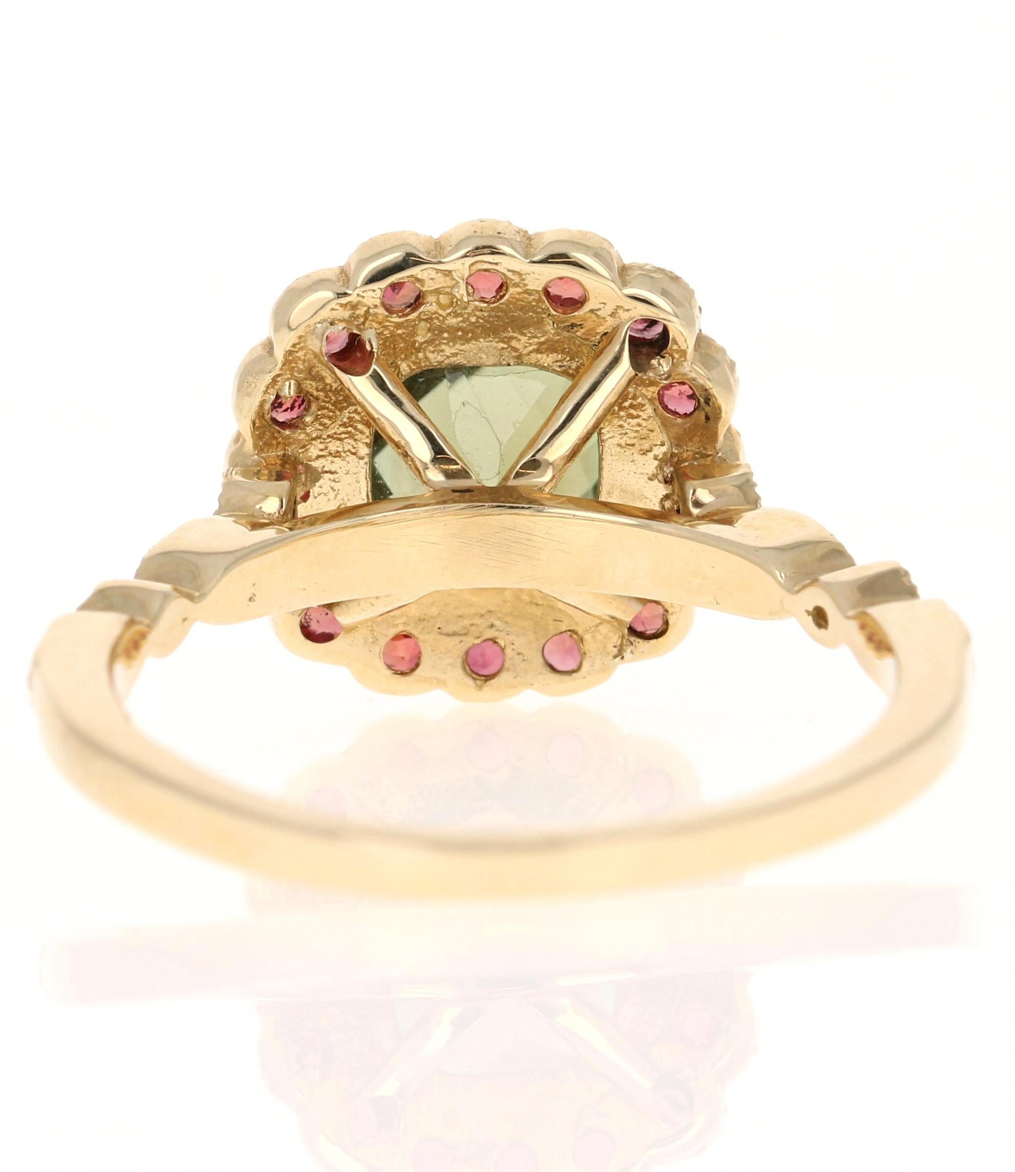 Contemporary 2.42 Carat Tourmaline Sapphire Diamond Yellow Gold Ring For Sale