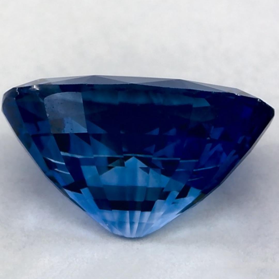 2.42 qt Zafiro Azul Oval Gema Suelta en Nuevo estado para la venta en Fort Lee, NJ