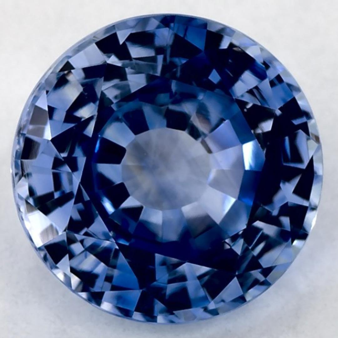 Una pietra natale di settembre molto preziosa con un delizioso colore blu. Si ritiene che portino fortuna e fortuna alla vita.

Esplora la vivace collezione di smeraldi, rubini e zaffiri nel nostro negozio, disponibili come gemme sciolte e