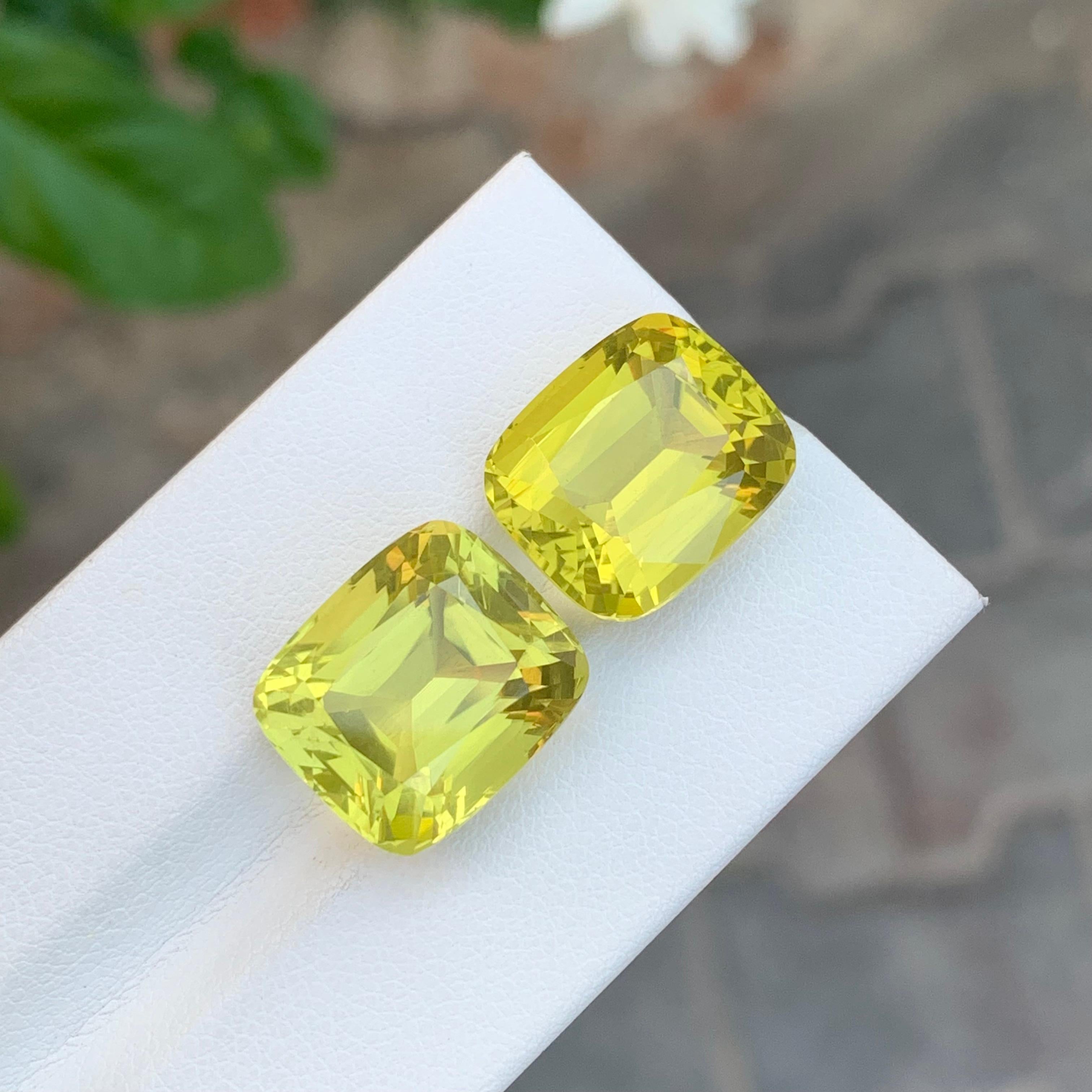 24,20 Karat Natürliche Lose Dual Zitrone Quarz Kissen Form Edelstein für Schmuck im Zustand „Neu“ im Angebot in Peshawar, PK