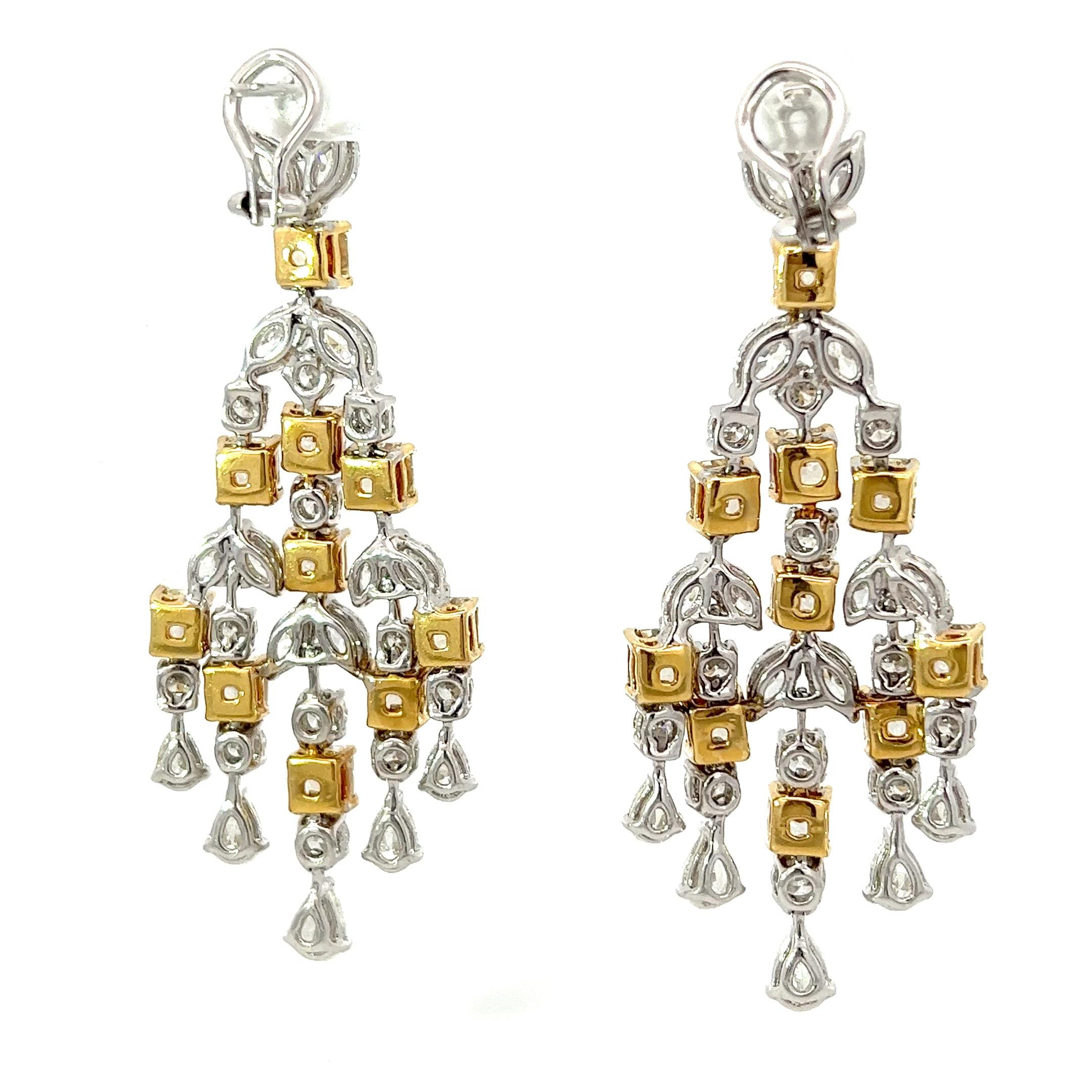 Chanedelier en diamants jaunes fantaisie 24,20 carats  STYLE BOUCLES D'OREILLES BICOLORES  Neuf - En vente à New York, NY