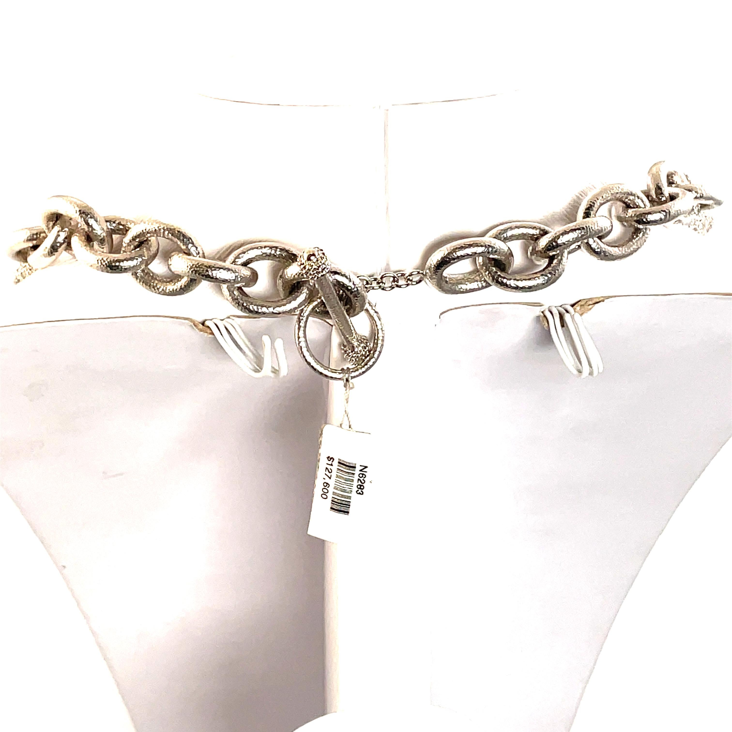 Chaîne collier en or blanc 18 carats avec diamants de 24,27 carats, finition marteau Neuf - En vente à BEVERLY HILLS, CA