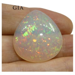 24,28ct Opale bianca pera certificata GIA Etiopia