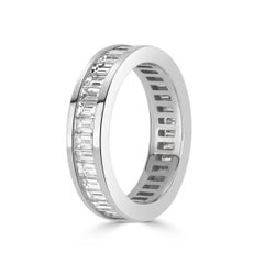 2,42ct Baguetteschliff Diamant Eternity Band in 18k Weißgold