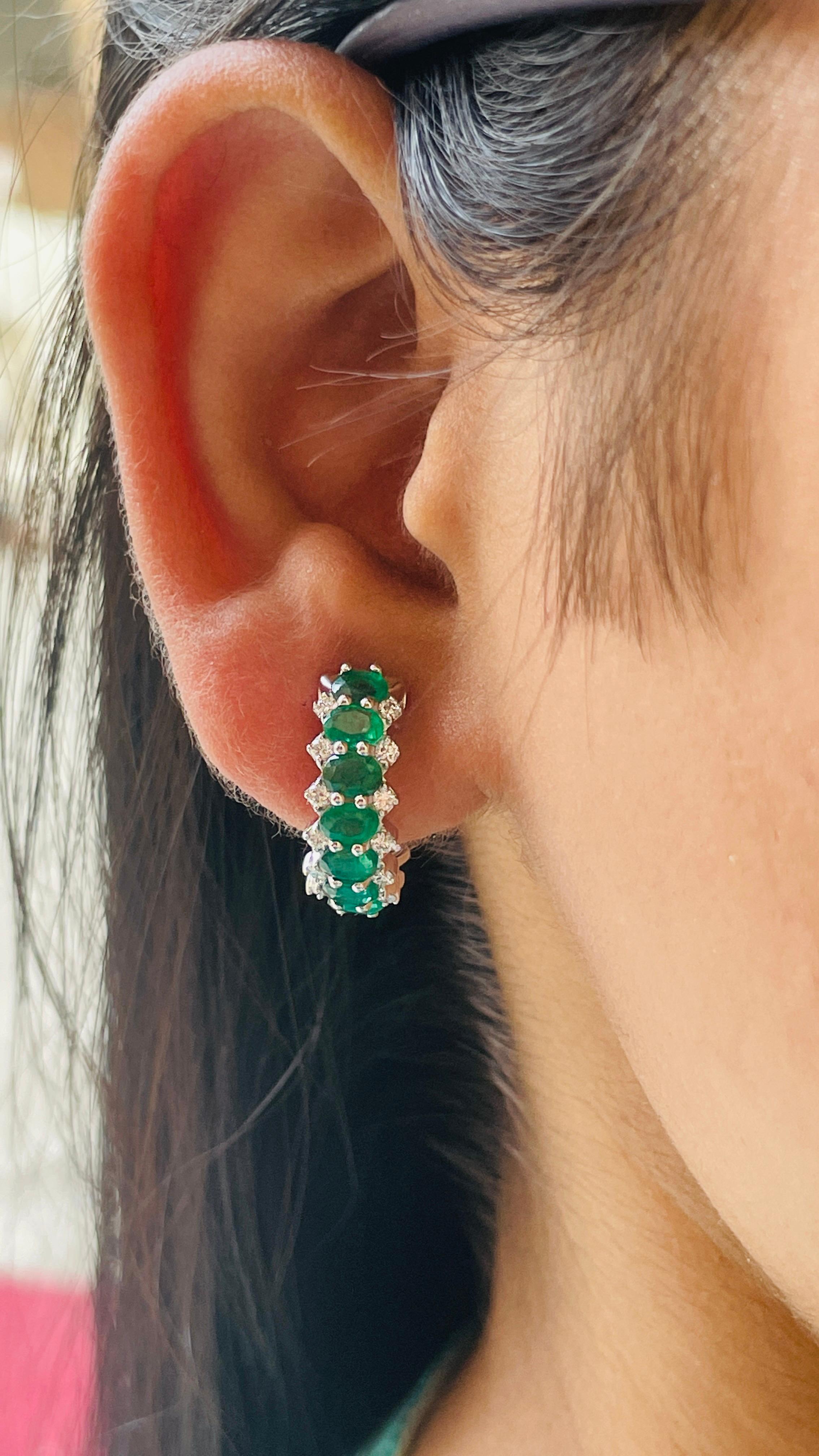 2.43 Carat Natural Emerald and Diamond Designer Hoop Earrings in 18K White Gold In New Condition For Sale In New York, NY