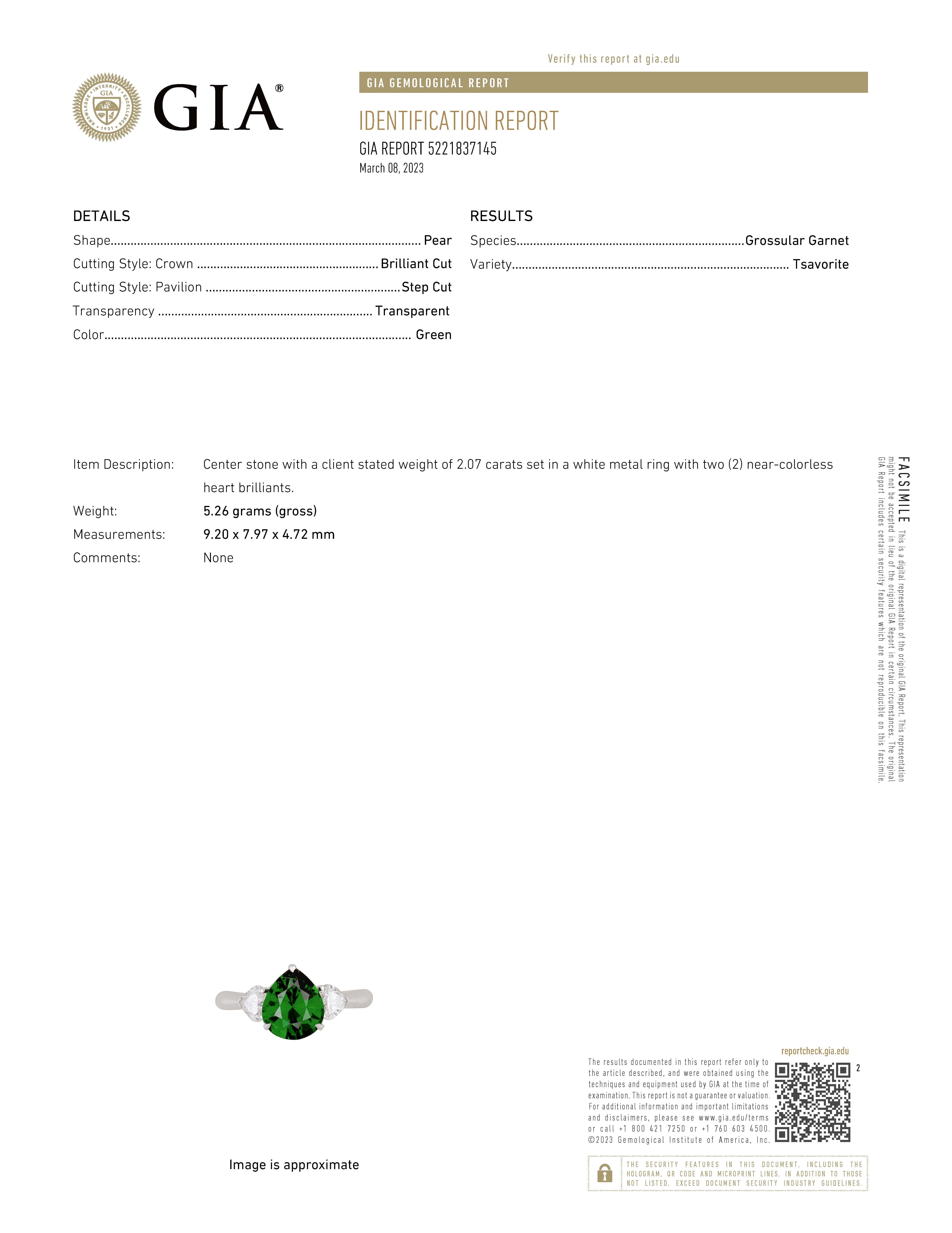2.43 Carat Pear Shape Green Tsavorite and Diamond Platinum Ring In New Condition For Sale In New York, NY