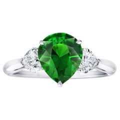 Bague en platine avec tsavorite verte en forme de poire de 2,43 carats et diamants