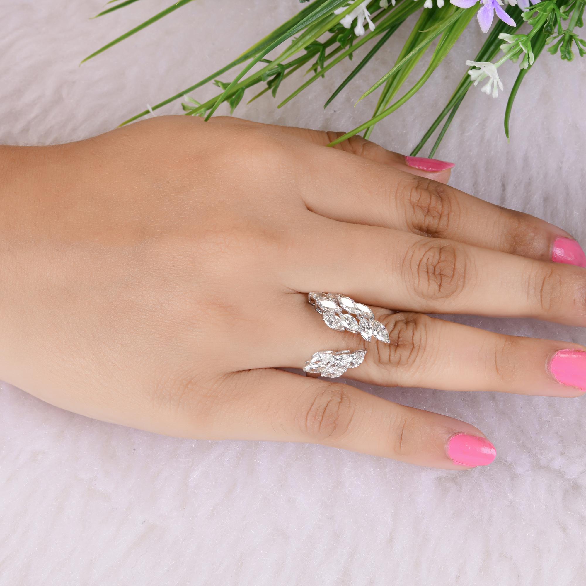 2.43 Carat SI Clarity HI Color Diamond Cuff Ring 18 Karat White Gold Jewelry In New Condition For Sale In Diera, Dubai