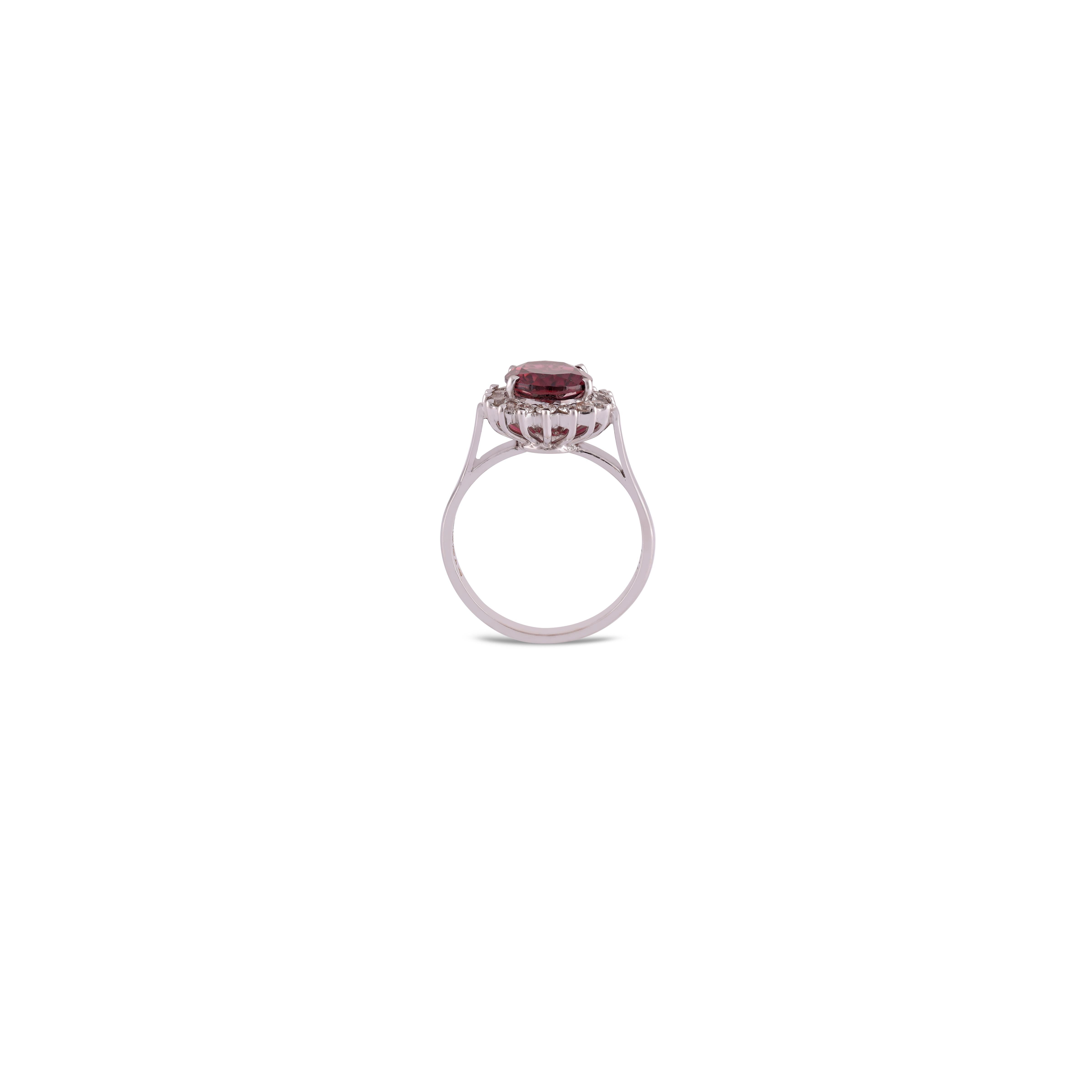 Modern 2.43 Carat Tourmaline & Diamond Ring in 18 Karat  Gold For Sale