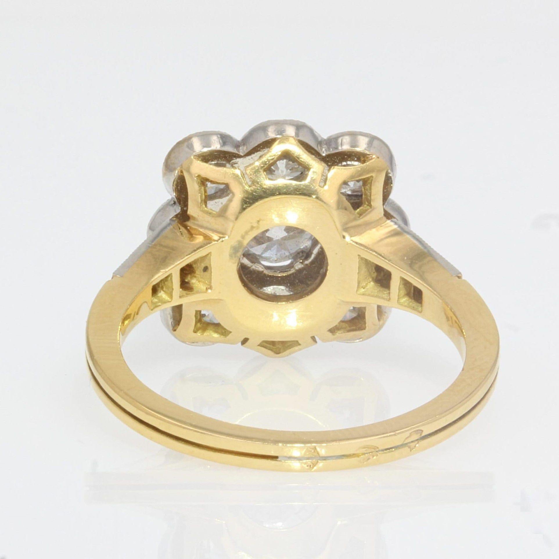 2.43 Carats Diamond 18 Karat Yellow Gold Platinum Daisy Ring For Sale 5