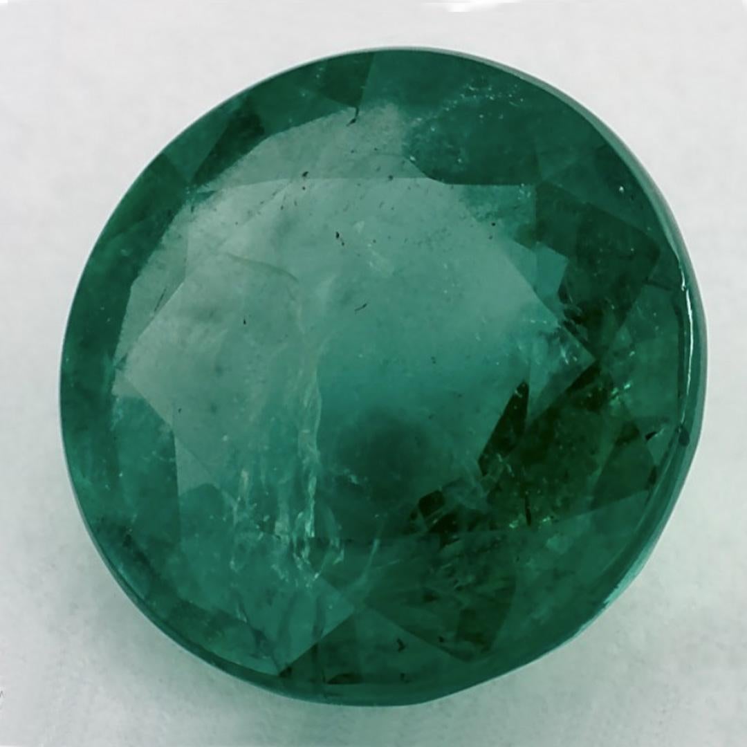 D'un vert éclatant, la pierre de naissance du mois de mai symbolise le renouveau de la croissance printanière. 

Explorez la vibrante collection d'émeraudes, de rubis et de saphirs de notre magasin, disponibles sous forme de pierres précieuses en