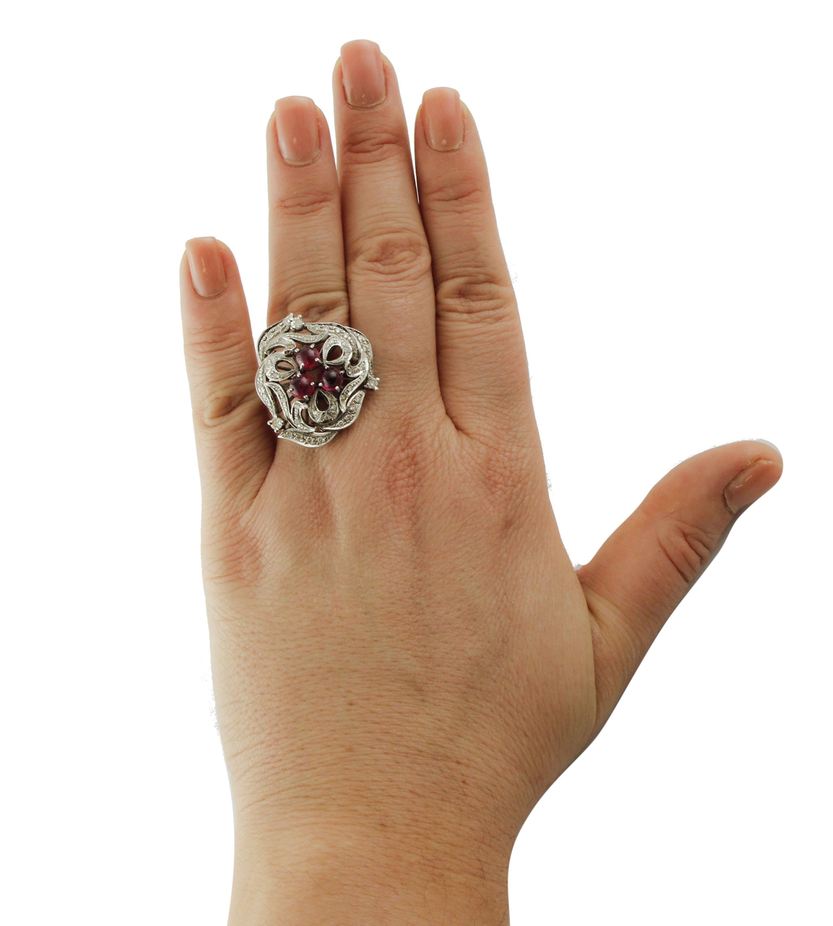 2.43 Carat Rubies, 0.86 Carat White Diamonds, White Gold Fashion Design Ring In Excellent Condition For Sale In Marcianise, Marcianise (CE)
