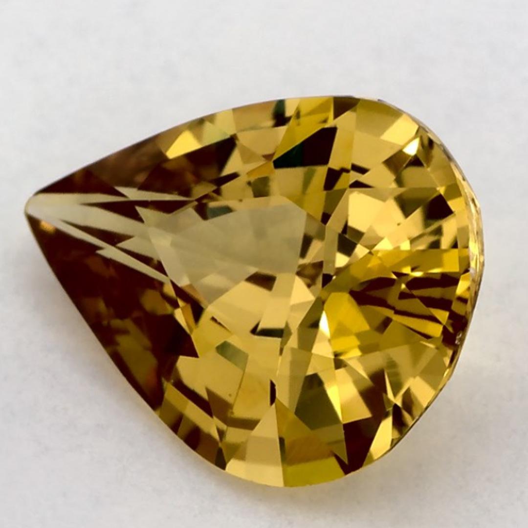 Taille poire 2.43 Ct Yellow Sapphire Pear Loose Gemstone (pierre précieuse en vrac) en vente