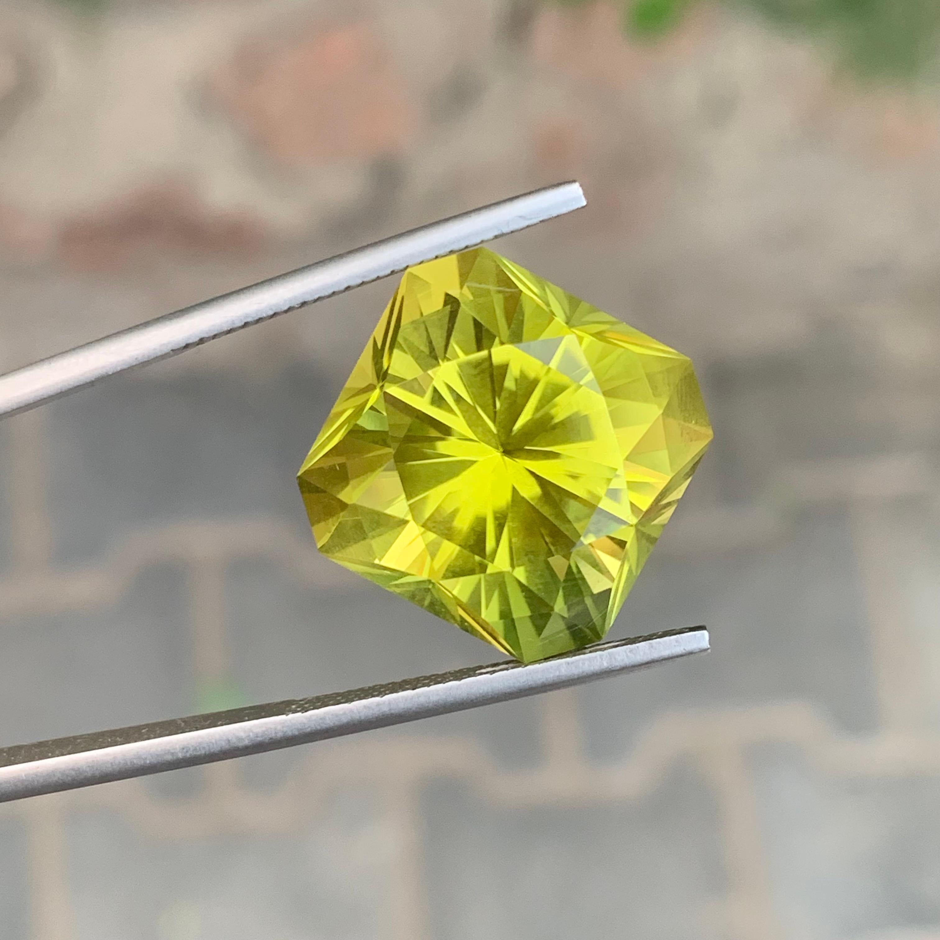 24,30 carati di pietra naturale sfusa in oro verde a forma di ottagono di quarzo limone in vendita 4