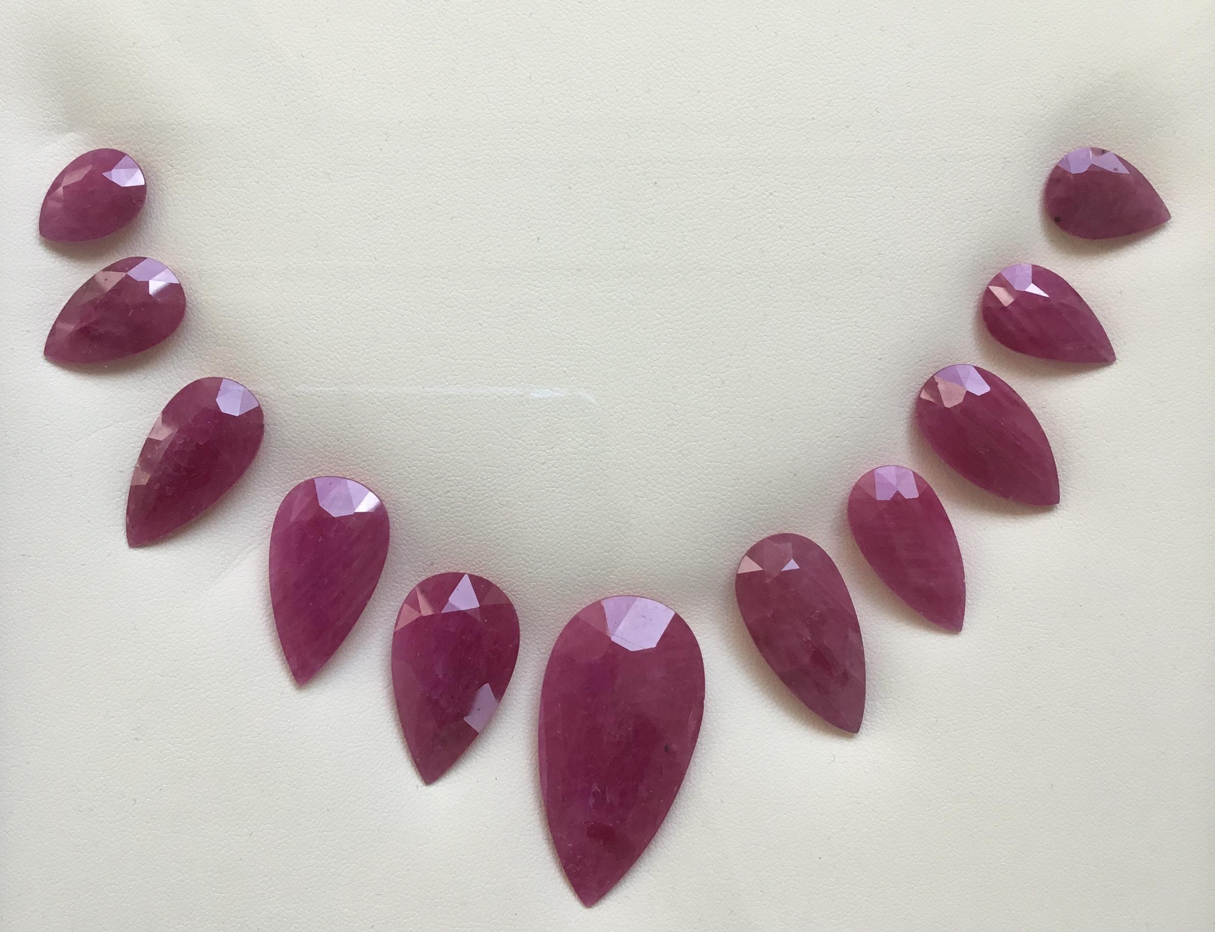 Art déco 243.08 Carats Ruby Mozambique Pear Faceted Cut stone Layout Heated Natural Gem en vente