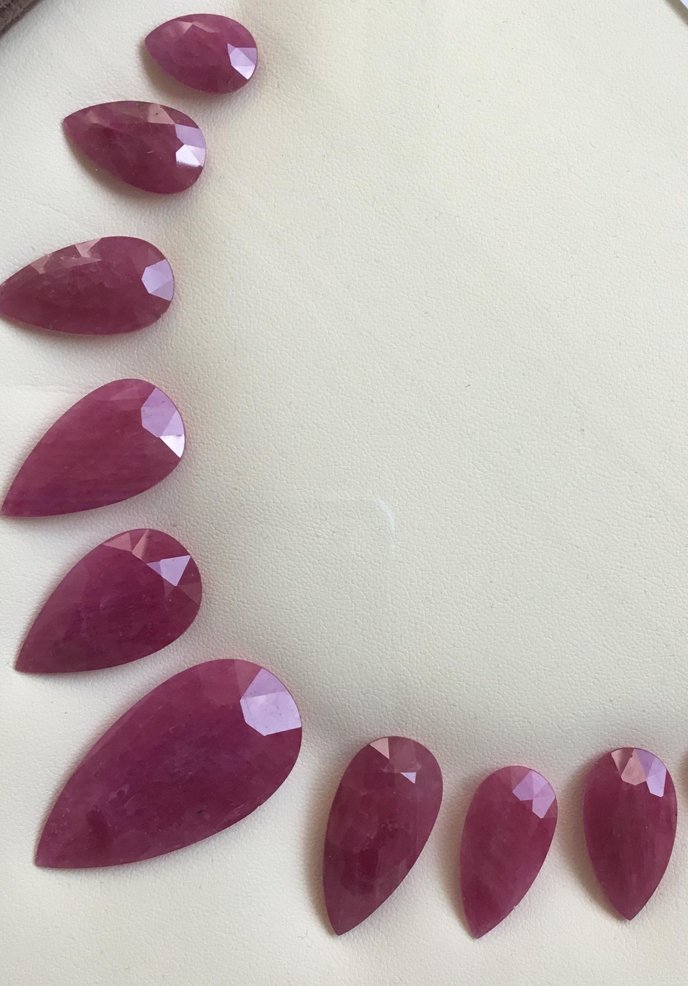 Taille poire 243.08 Carats Ruby Mozambique Pear Faceted Cut stone Layout Heated Natural Gem en vente