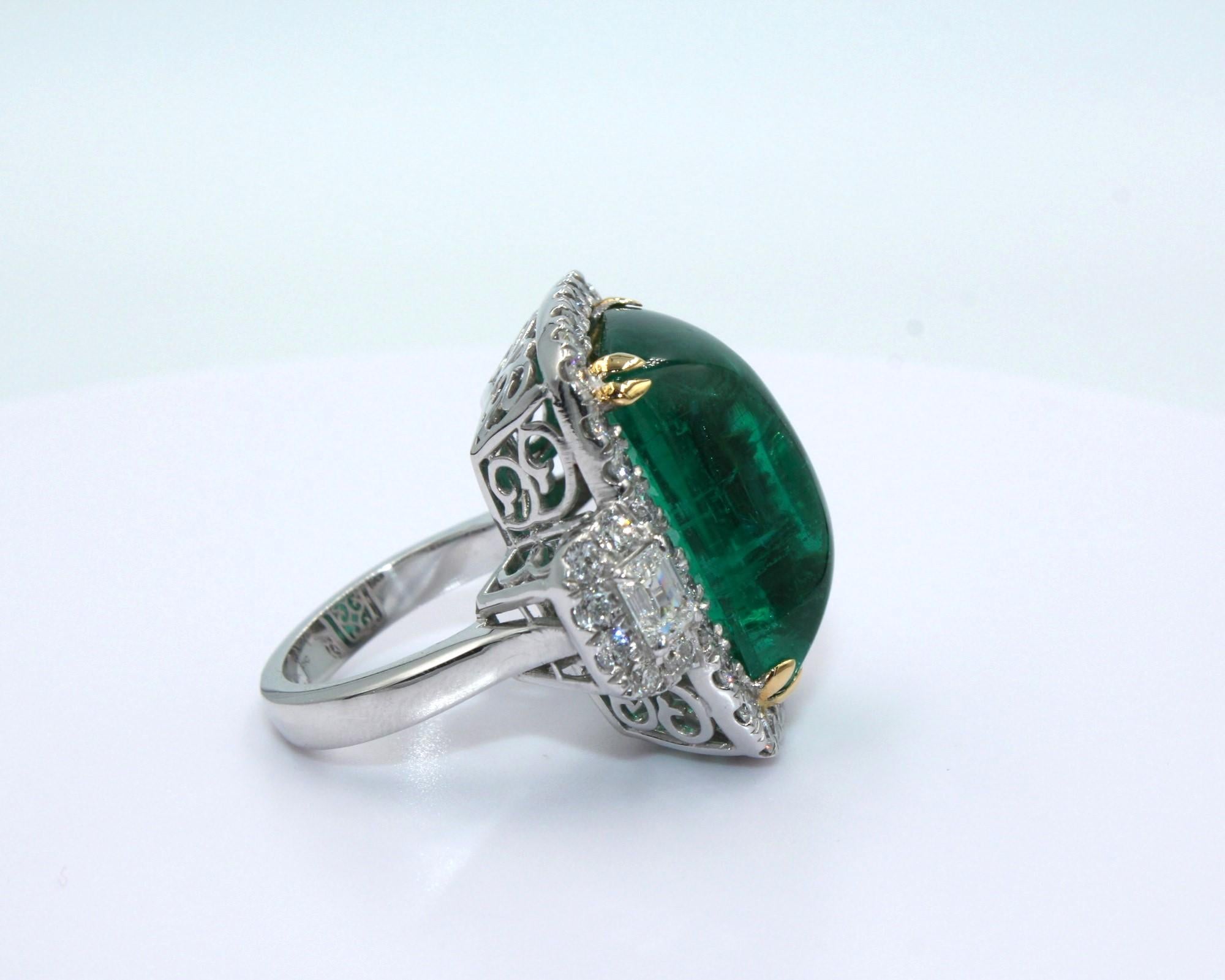 24.32 Carat Emerald Sugarloaf & Round Diamond Ring In New Condition For Sale In New York, NY