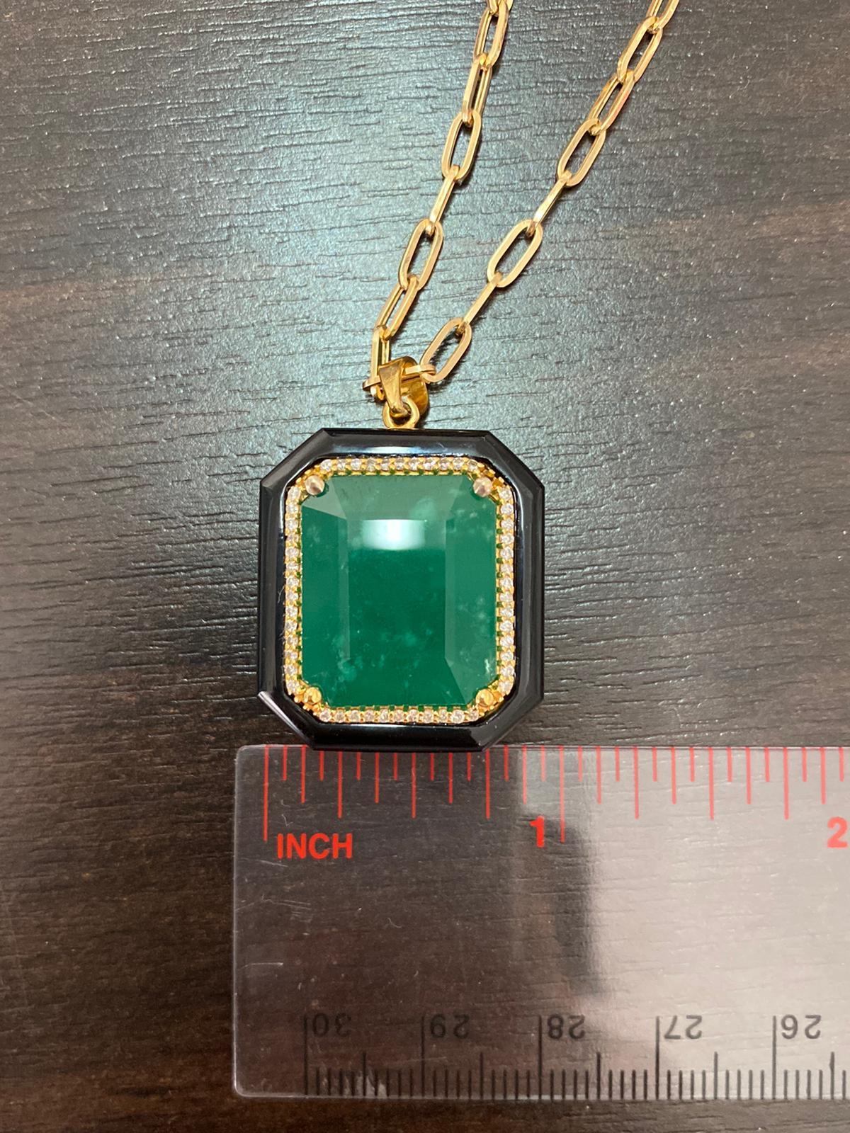 24.34 Carat Emerald, Black Onyx and Diamond Pendant In New Condition For Sale In Bangkok, Thailand
