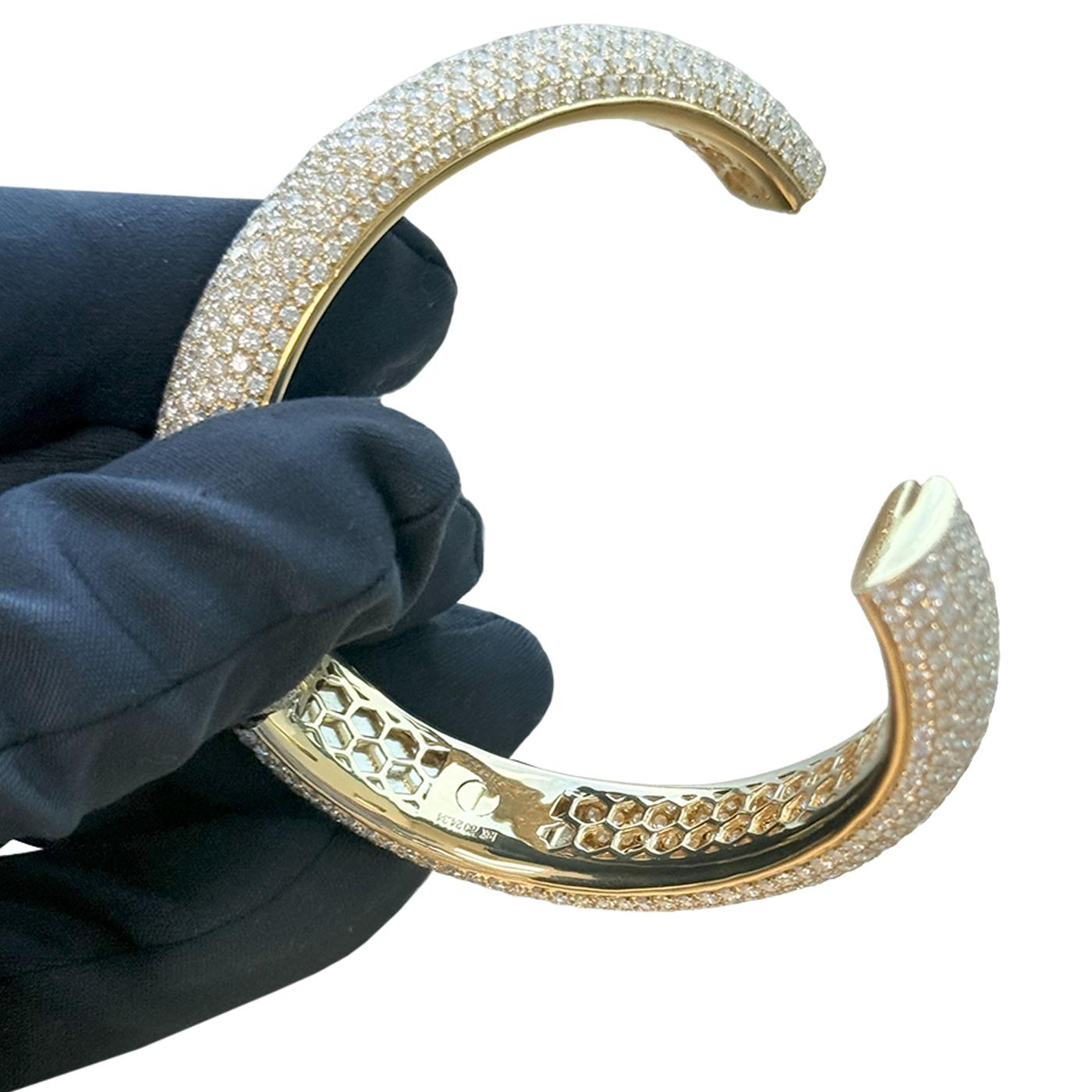 24,34 carati di diamanti pavé senza difetti, bracciale in oro giallo 18 carati, purezza VVS, colore E-F. in vendita 7
