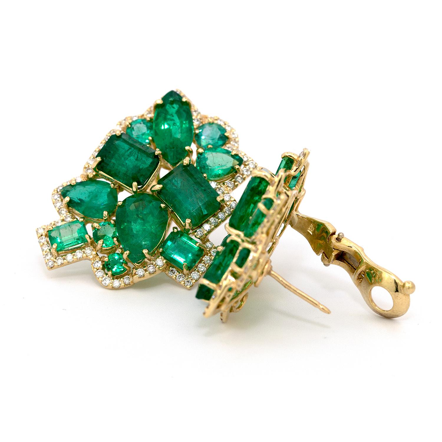 Emerald Cut 24.38 Carat of Emeralds and 1.92 Carat of Diamonds Modern Geometric Earrings For Sale