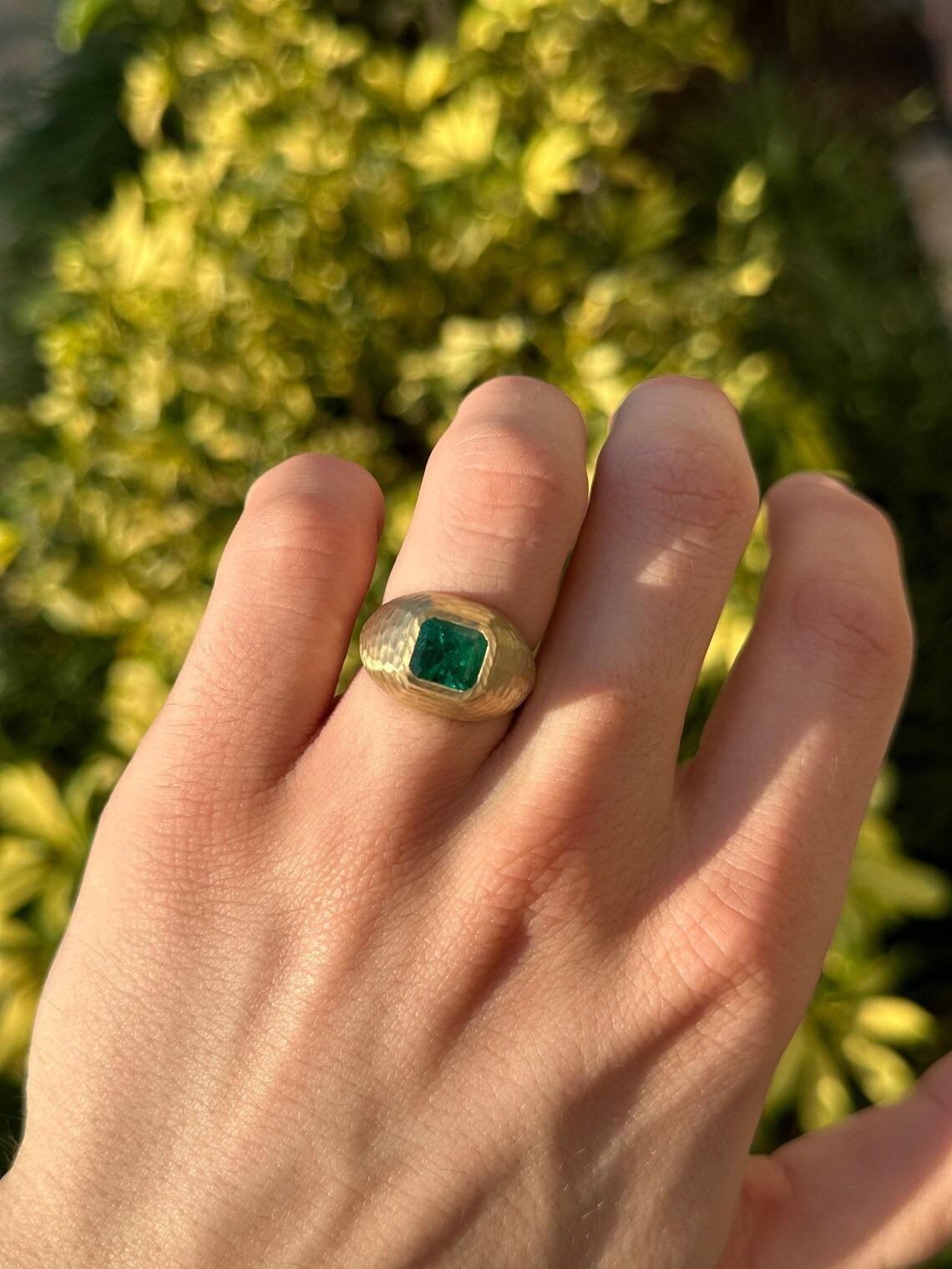 2.43ct 14K Dark Green Asscher Cut Emerald Matter Hammer Gold Finish Gypsy Ring For Sale 2