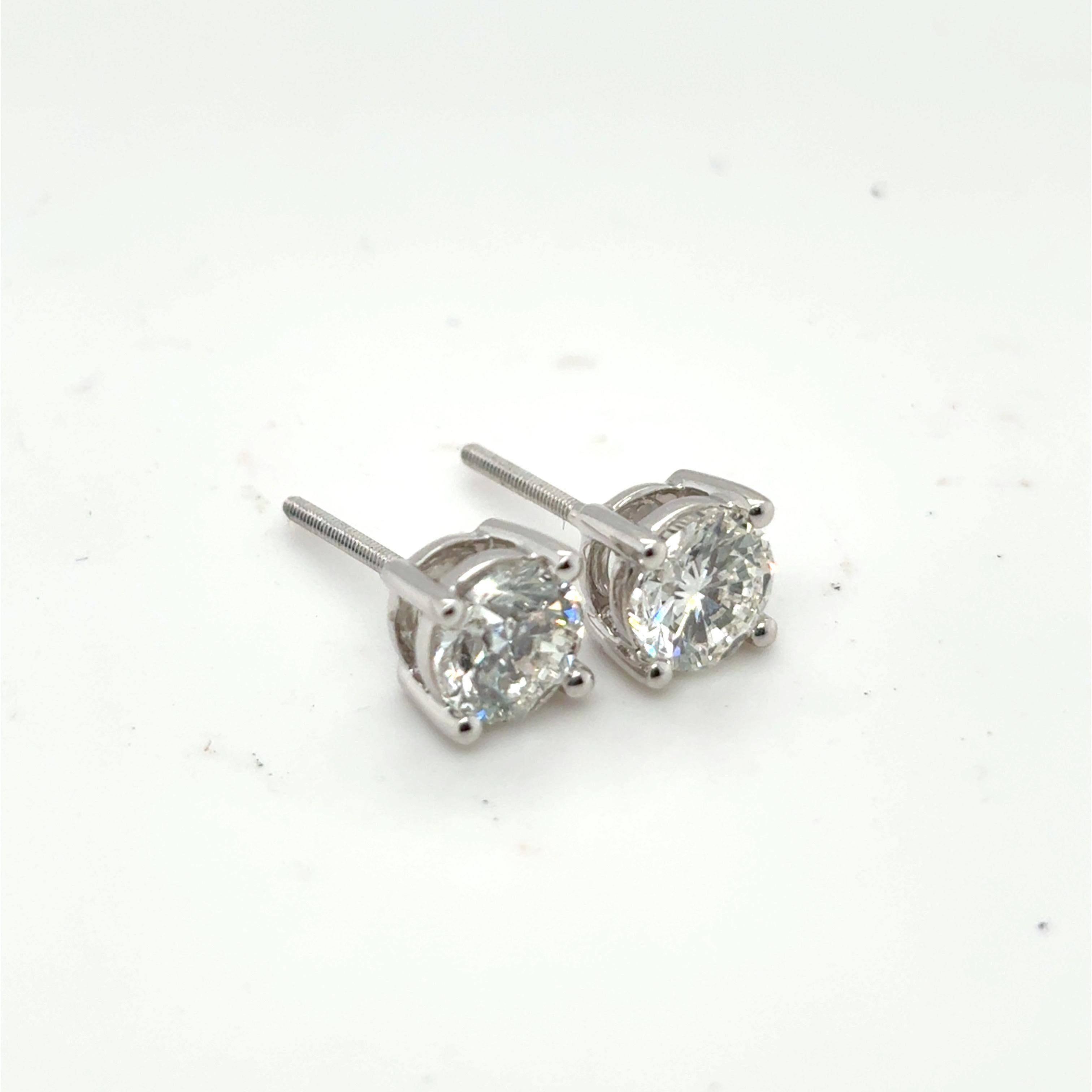 Taille brillant Boucles d'oreilles en diamant solitaire de 2,44 carats à taille brillante en vente