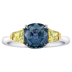 Anello di 2,44 carati con zaffiro blu verdastro e diamante in platino e 18 carati