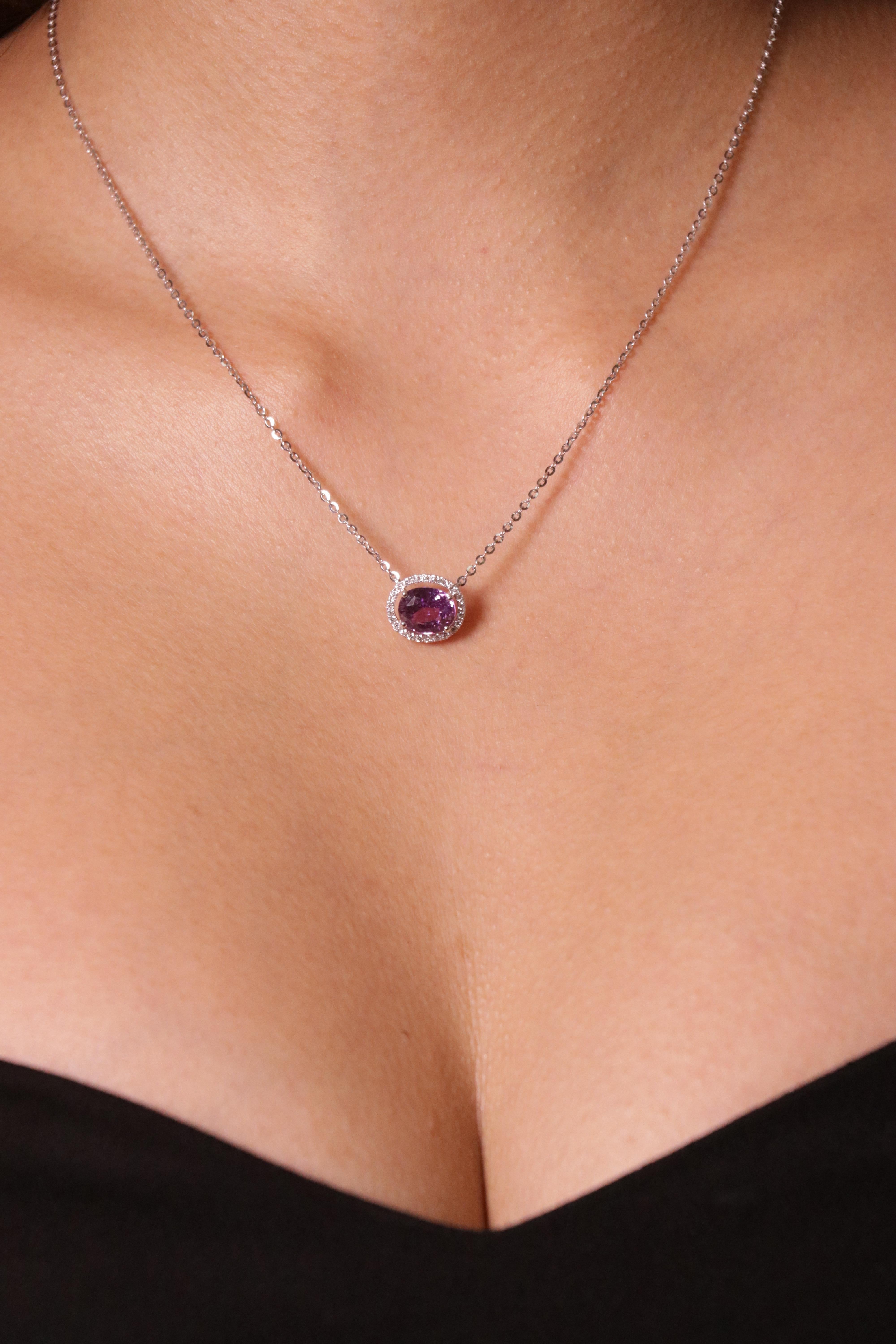 Collar Colgante Zafiro Violeta y Diamantes 2,44 Quilates en venta 1