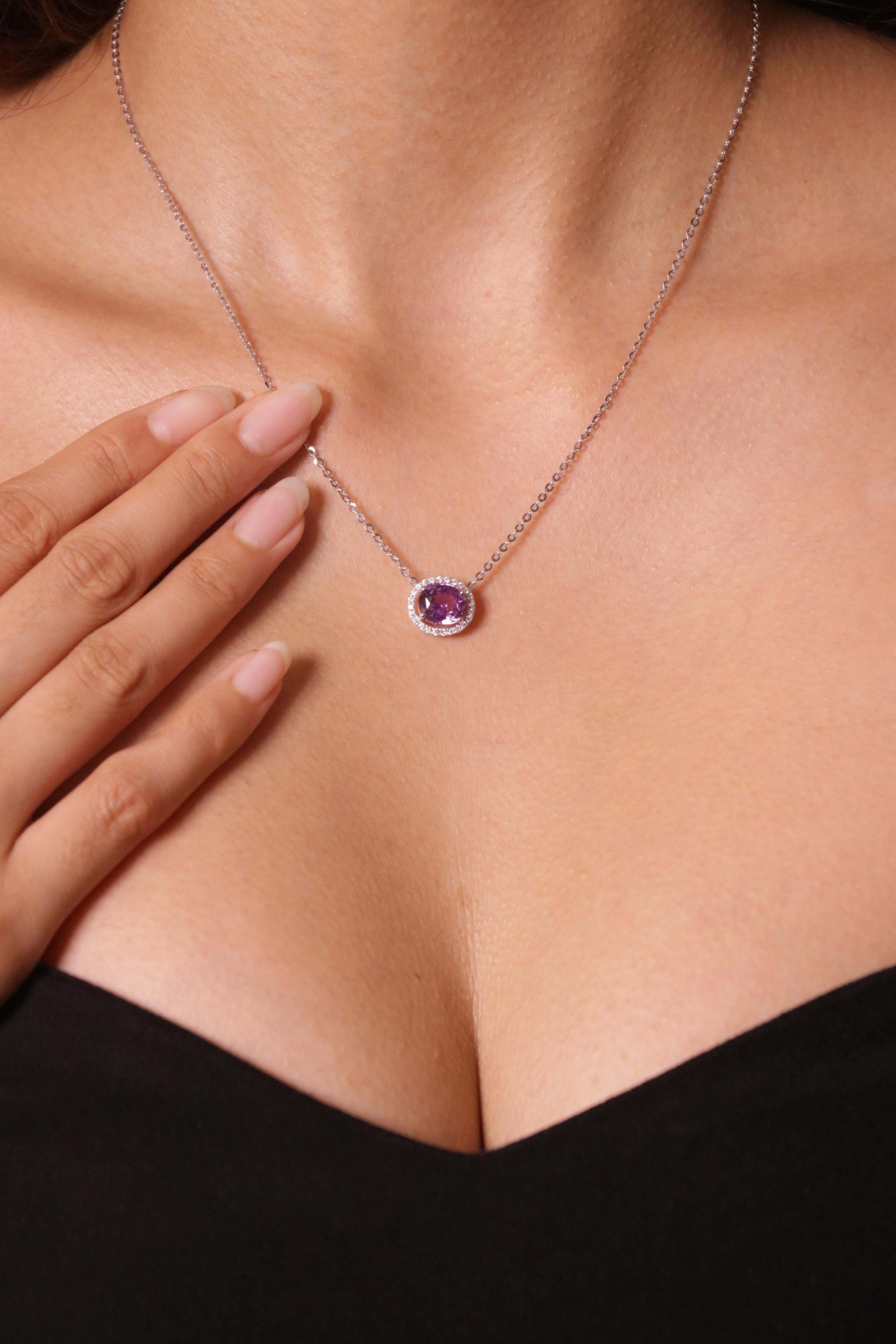 Collar Colgante Zafiro Violeta y Diamantes 2,44 Quilates en venta 2