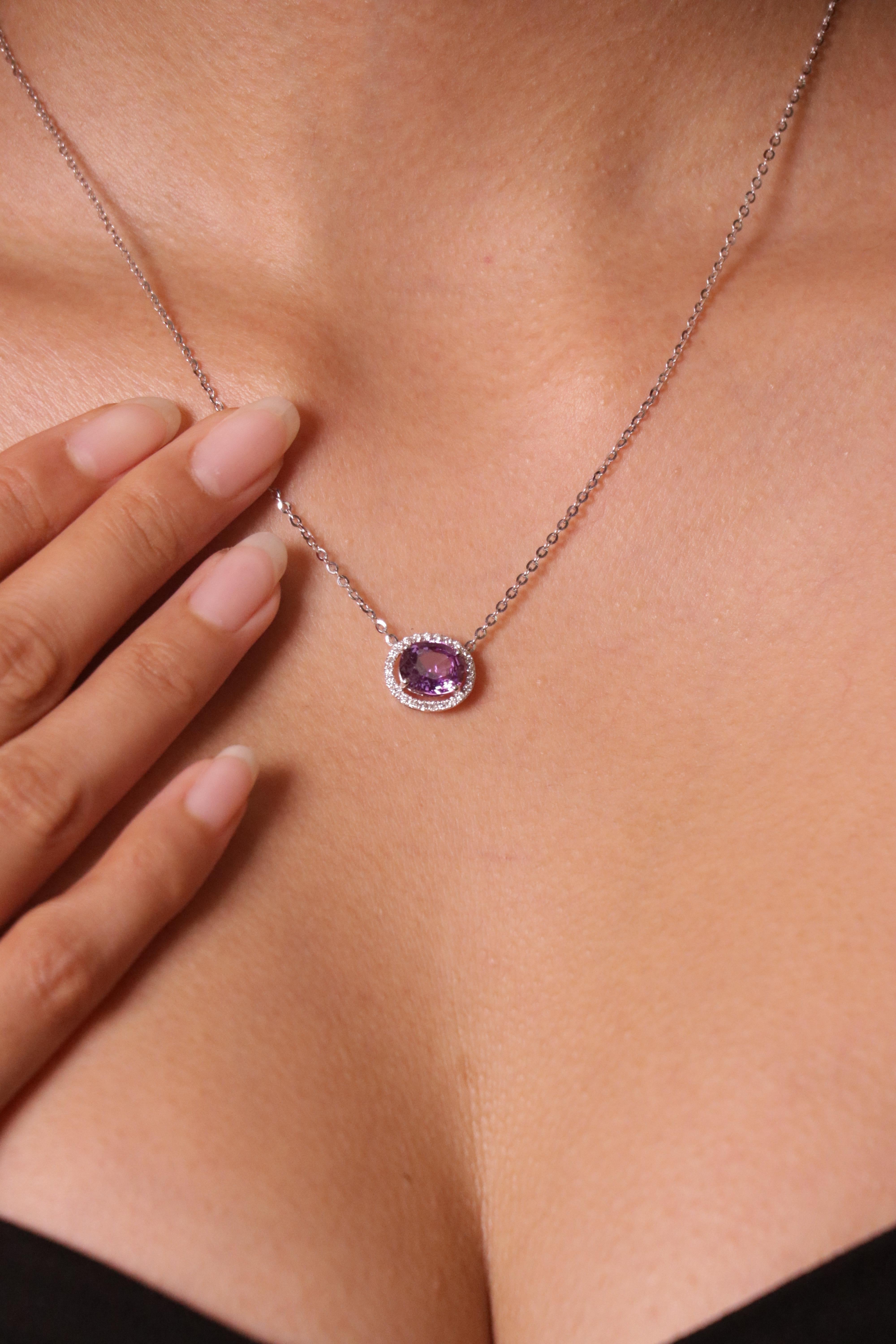 Collar Colgante Zafiro Violeta y Diamantes 2,44 Quilates en venta 3