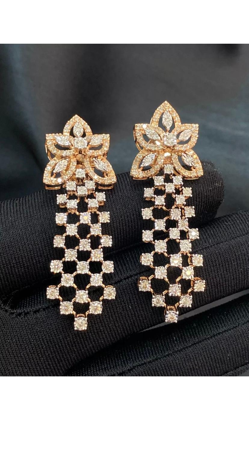 2,44 Karat natürliche Diamanten Gold Blumen-Ohrringe Damen im Angebot
