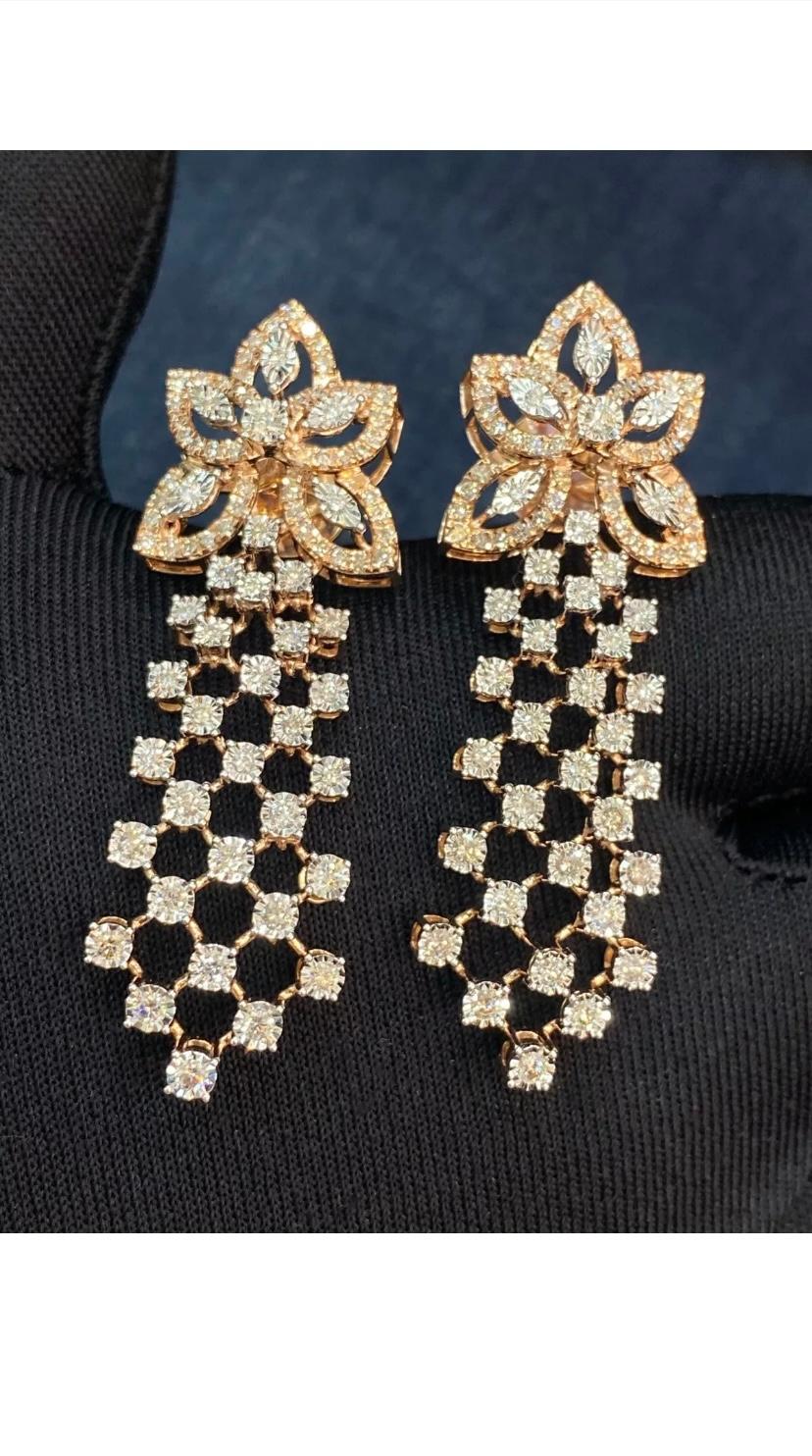 2,44 Karat natürliche Diamanten Gold Blumen-Ohrringe im Angebot 4