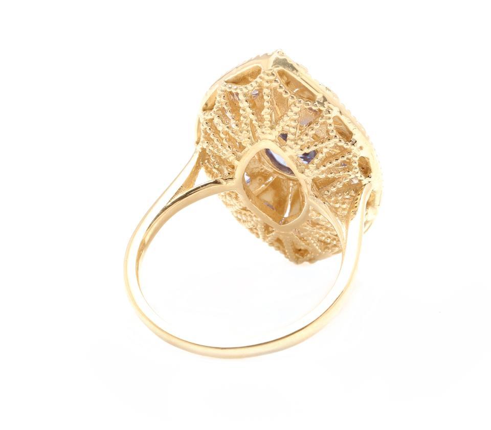 2.44 Carat Natural Tanzanite and Diamond 14 Karat Solid Yellow Gold Ring In New Condition For Sale In Los Angeles, CA