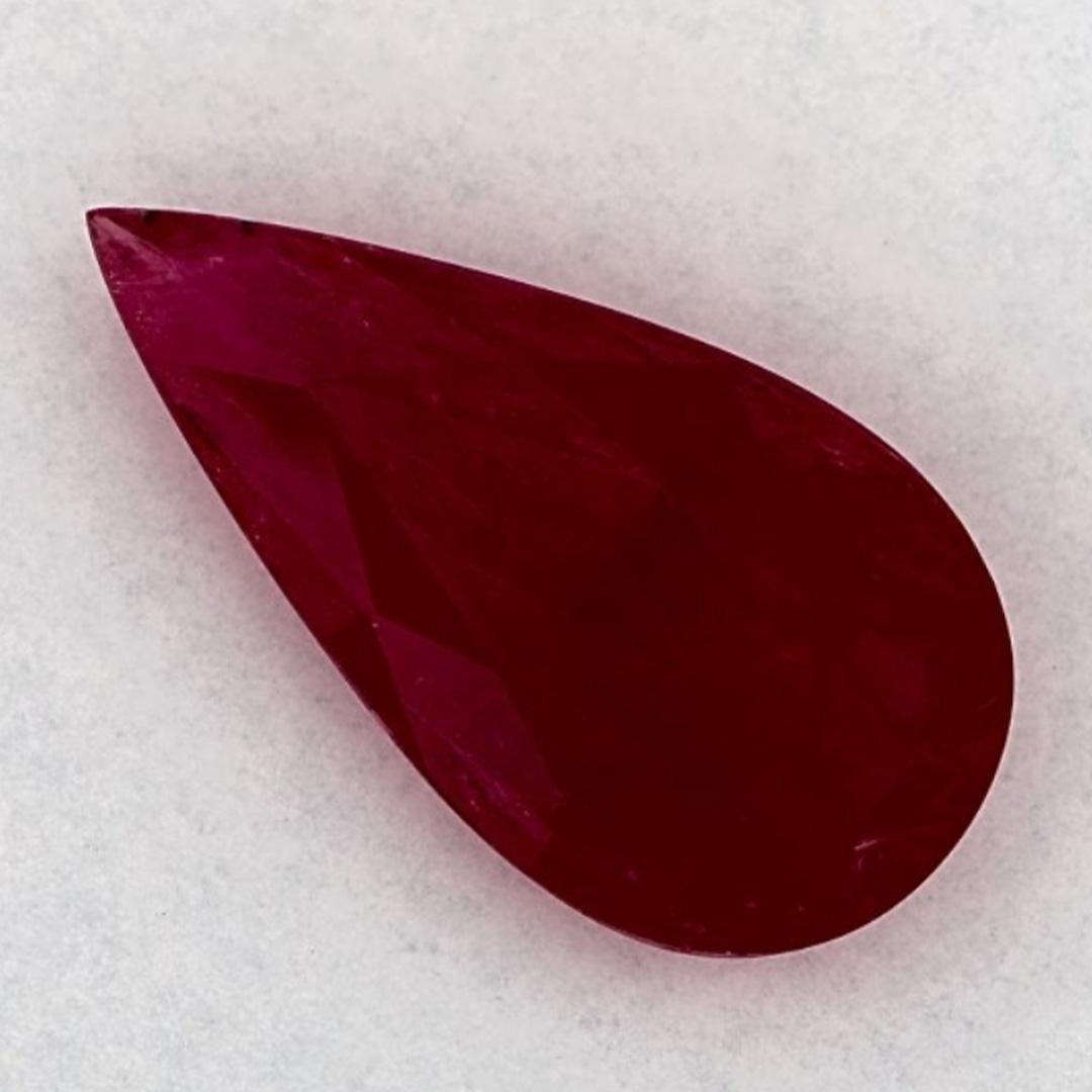 Una exquisita piedra de nacimiento de color rojo para julio, que se cree que transmite un estatus de poder y riqueza.

Explora la vibrante colección de esmeraldas, rubíes y zafiros de nuestra tienda, disponibles como gemas sueltas y combinadas con