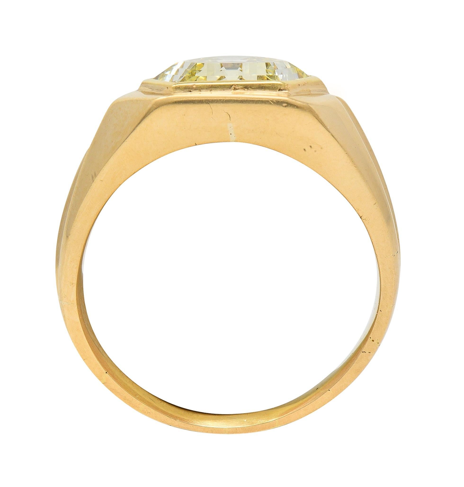2.44 CTW Sechseckiger Fancy Gelber Diamant 14 Karat Gold Vintage Unisex-Ring GIA im Angebot 4