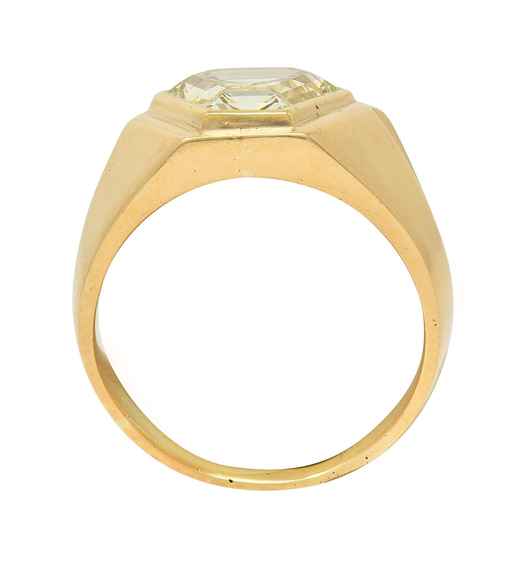2.44 CTW Hexagonal Fancy Yellow Diamond 14 Karat Gold Vintage Unisex Ring GIA For Sale 5